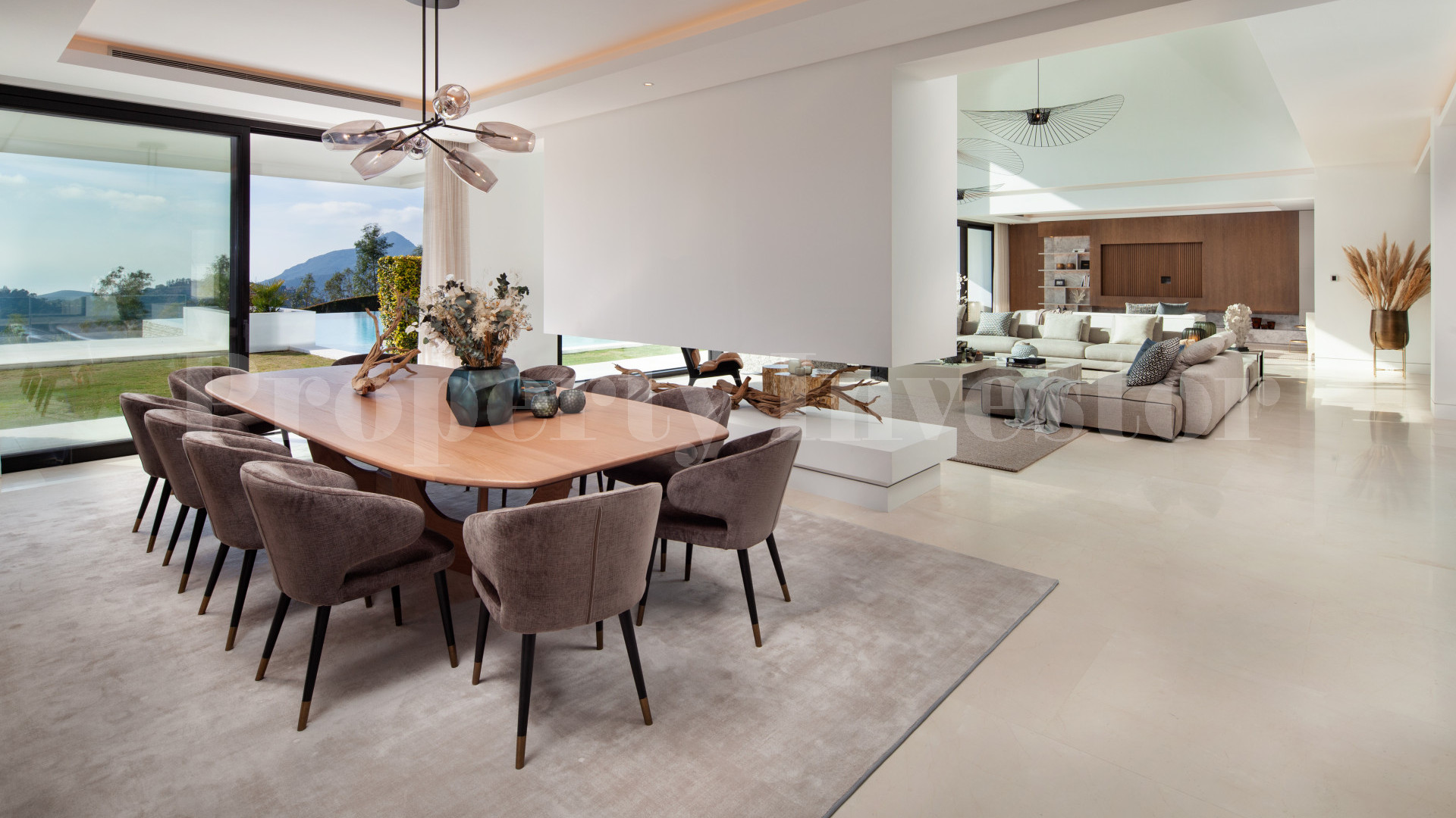 Эксклюзивная роскошная вилла на 9 спален на холме с потрясающими видами на сады, горы и море в Ла Загалета, Марбелья, Испания