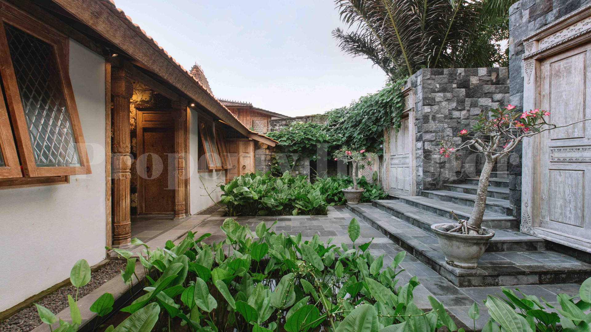 Stunning 3 Bedroom Luxury Joglo Villa with Traditional Javanese Flare for Sale in Pererenan, Bali
