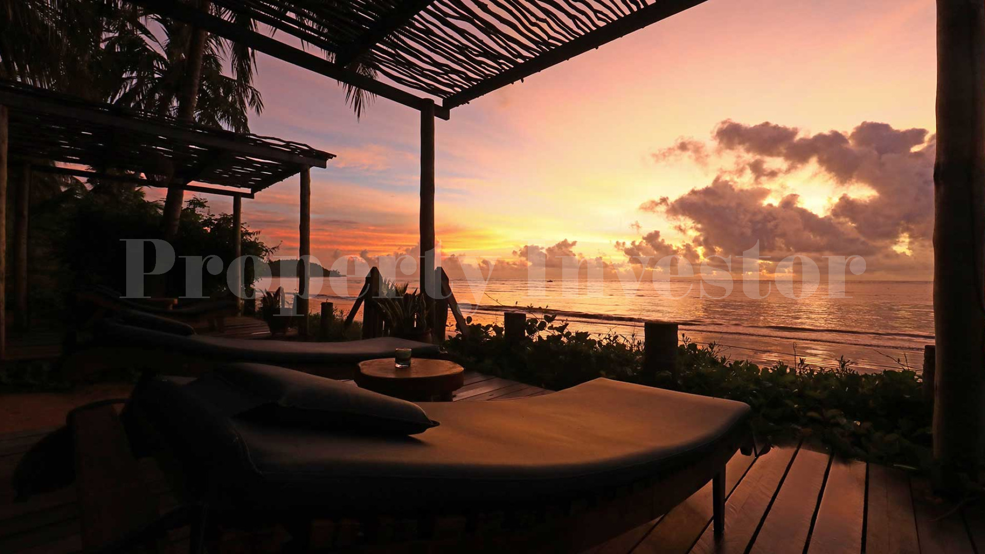 Stunning 8 Chalet Boutique Beachfront Hotel & Gourmet Restaurant Accessible to the Public for Sale in Japaratinga, Brazil