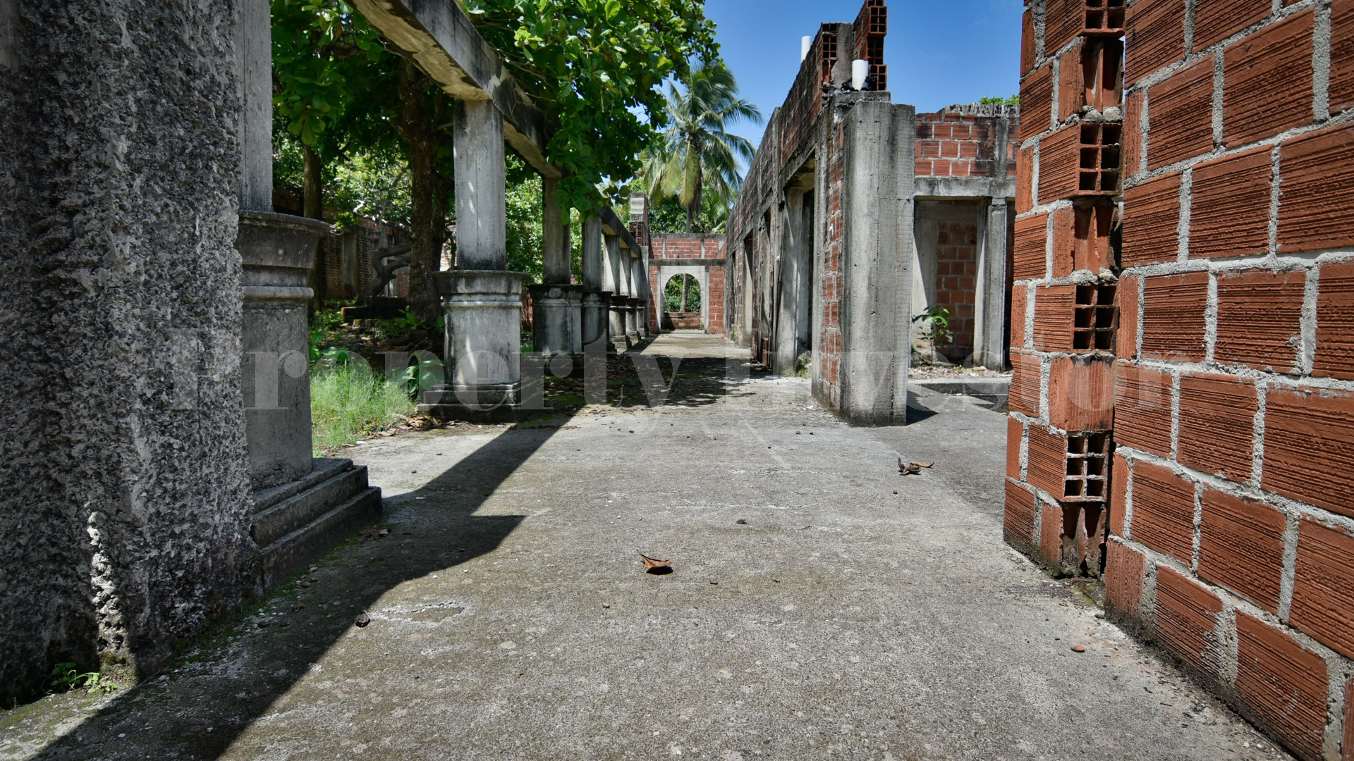 Magnificent 7 Bedroom Unfinished Beachfront Estate for Sale in Pedasi, Panama