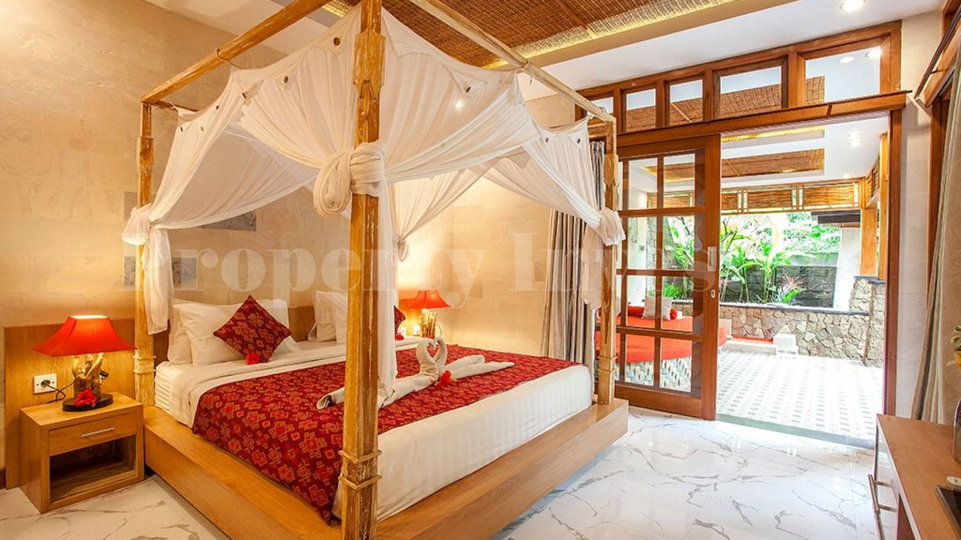 Бутик-отель в отличном месте на 4 виллы/8 спален в традиционном стиле в северном Убуде, Бали