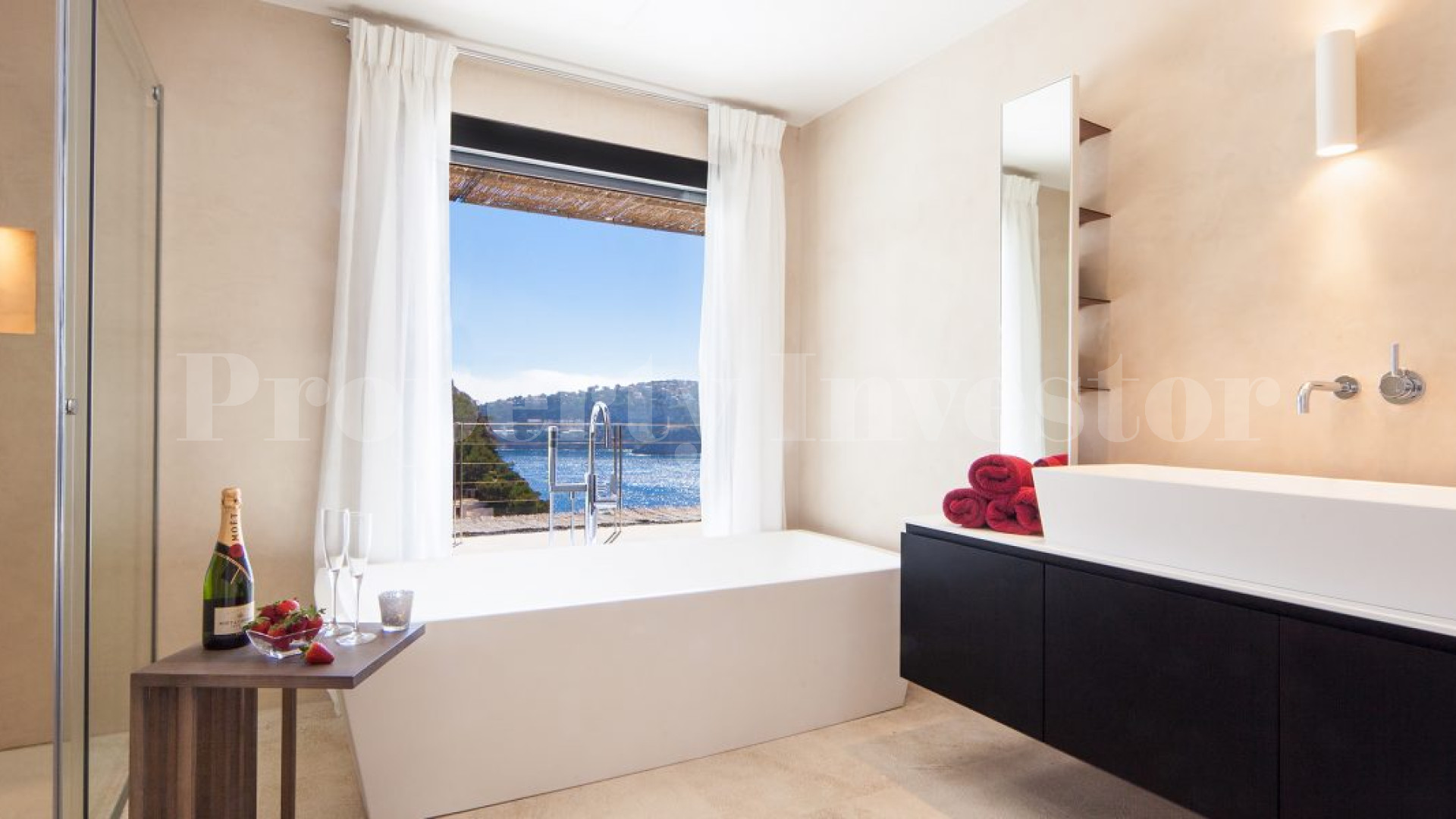 Modern 4 Bedroom Sea View Villa in Port Andratx