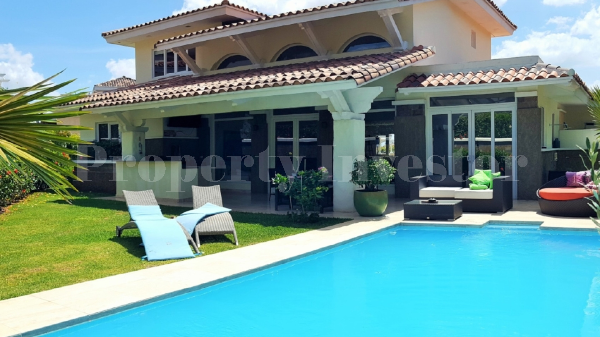 Gorgeous 4 Bedroom Luxury Golf Club Residence for Sale in Cocoli, Panama City