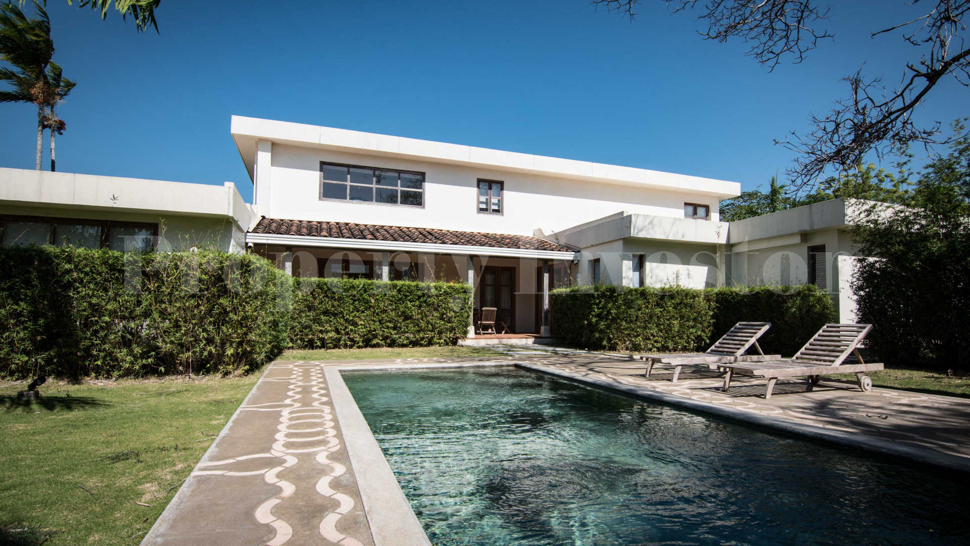 Elegant 5 Bedroom Luxury Tropical Estate for Sale in Pedasi, Panama