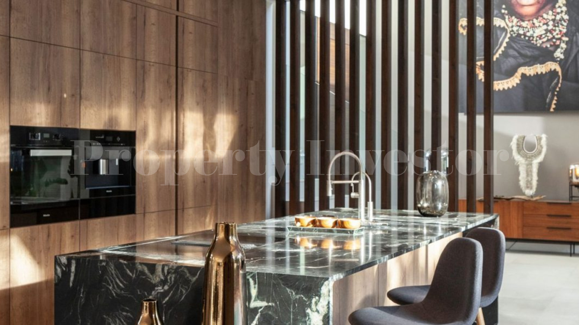 Modern 4 Bedroom Luxury Villa in Popular Residential Area of Santa Ponsa