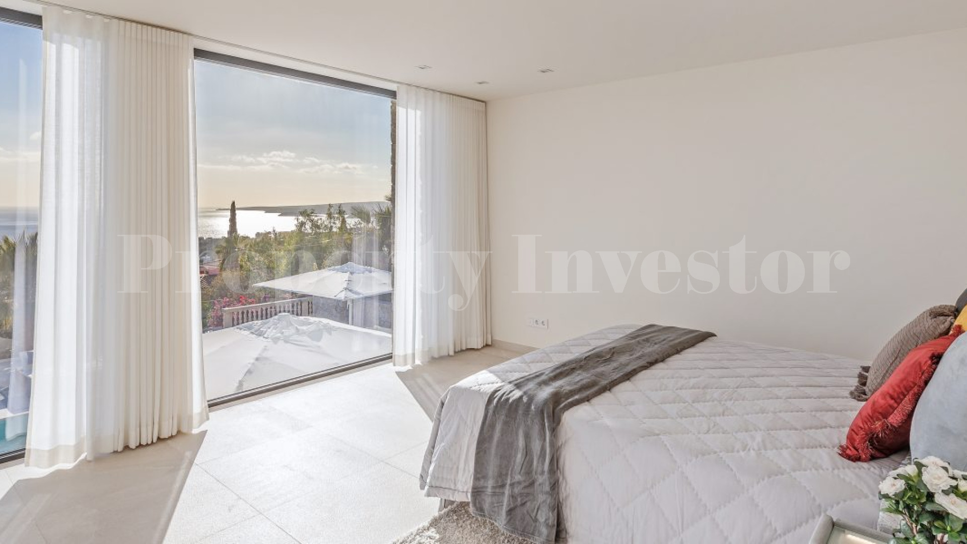 High End 8 Bedroom Luxury Villa in Anchorage Hill