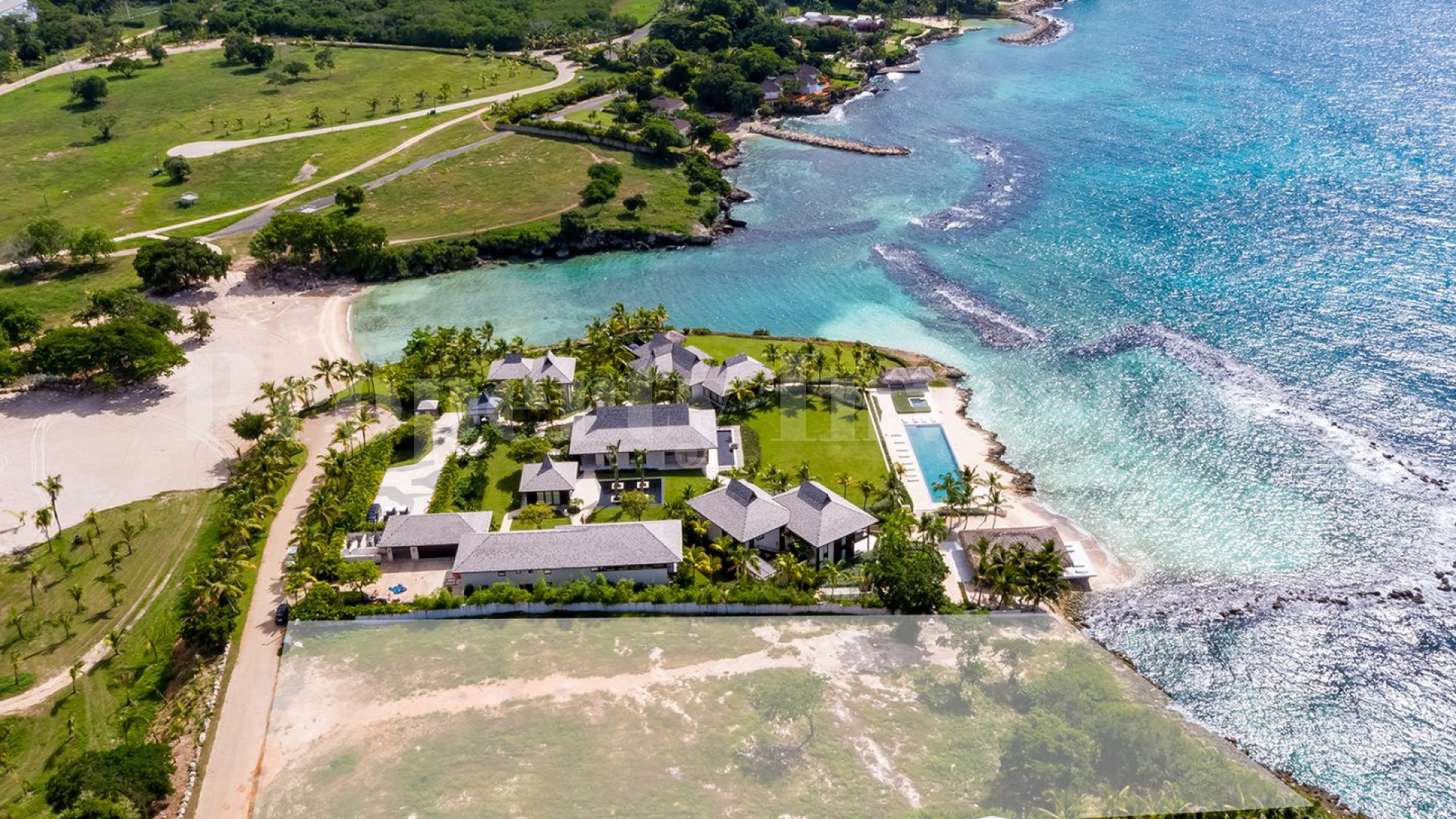 Большой участок земли 0,55 га под строительство жилого дома в Ла Романа, Доминиканская Республика