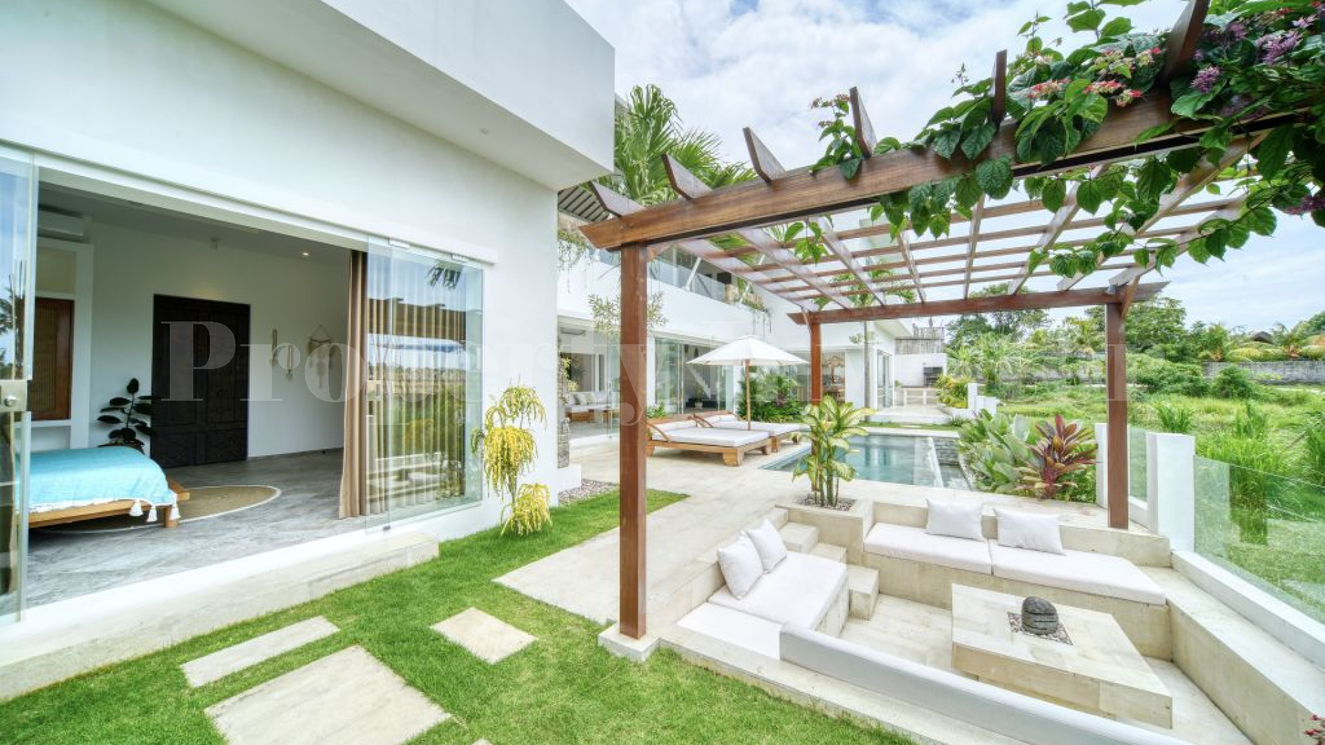 Stylish 2 Bedroom Luxury Beachside Villa for Sale in Canggu Pererenan, Bali