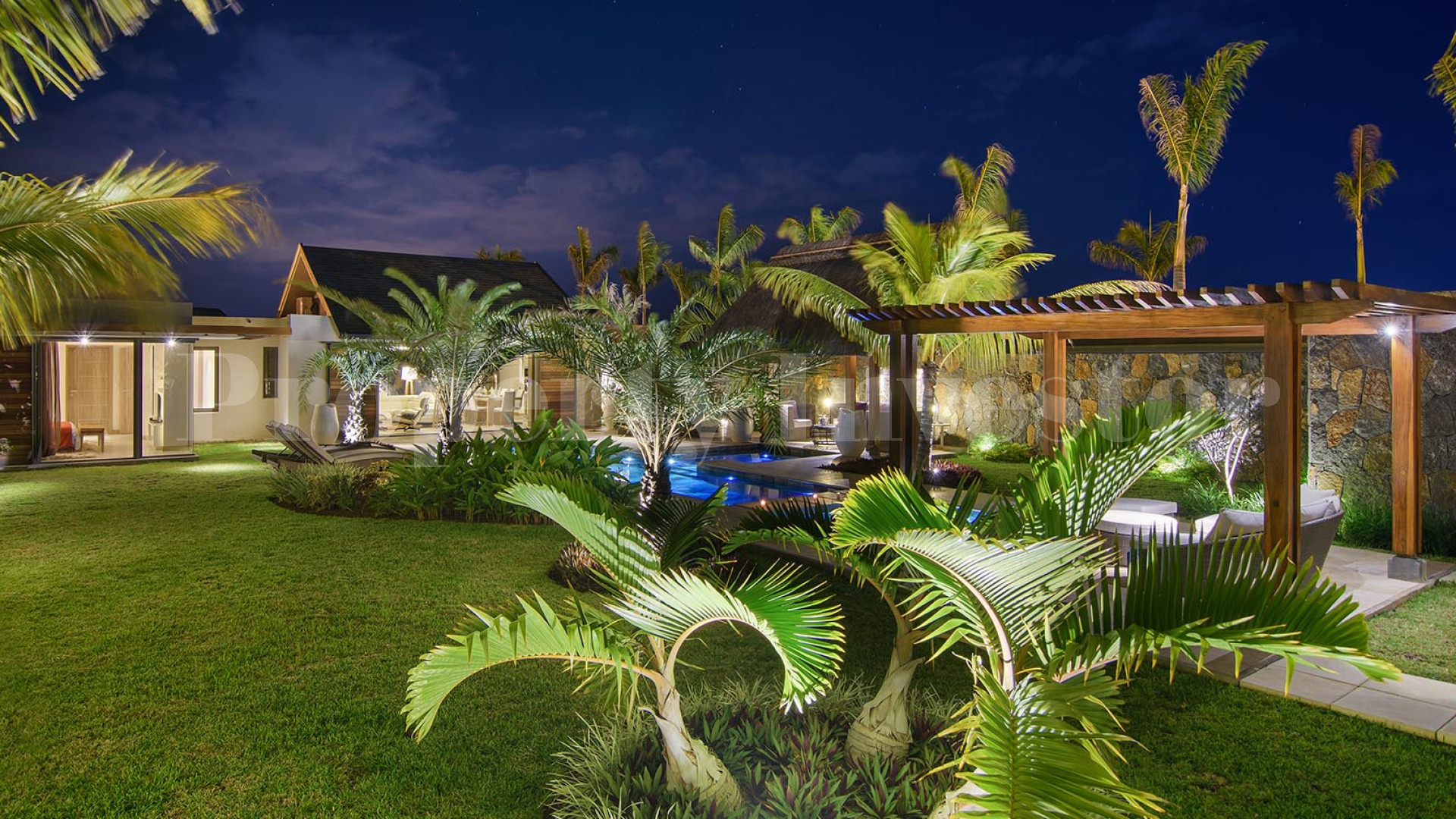 Spacious 3 Bedroom Luxury Mauritian Villa (Villa J19 & J23)