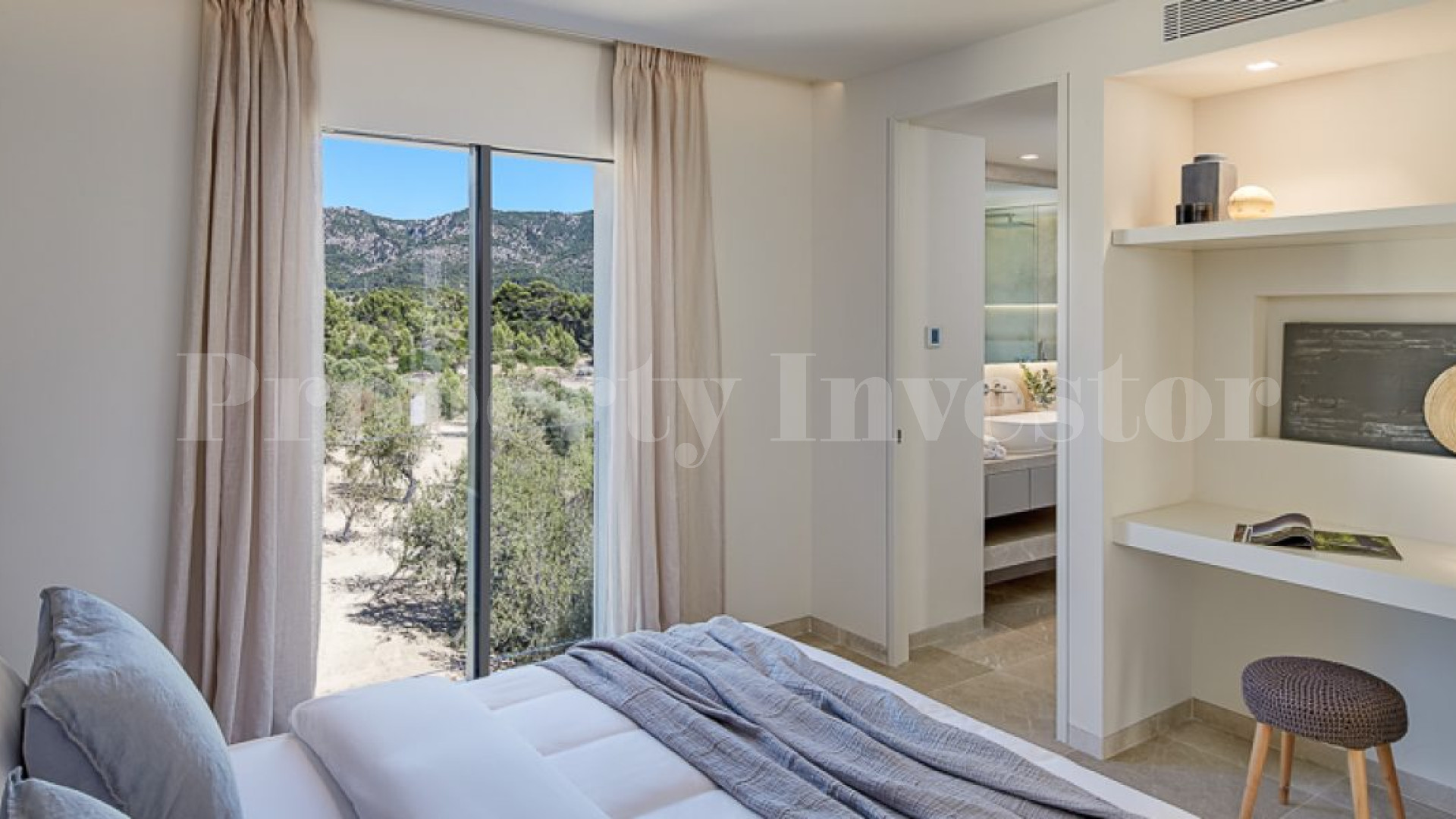 Modern New Build 5 Bedroom Villa with Fantastic Landscape Views in Calvia