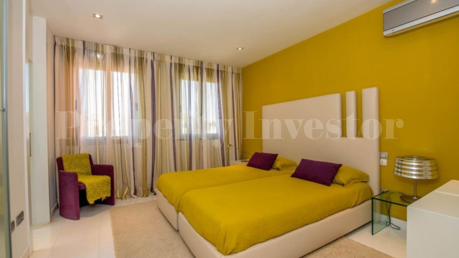 Fantastic 4 Bedroom Modern Villa for Sale in Orihuela Costa, Spain