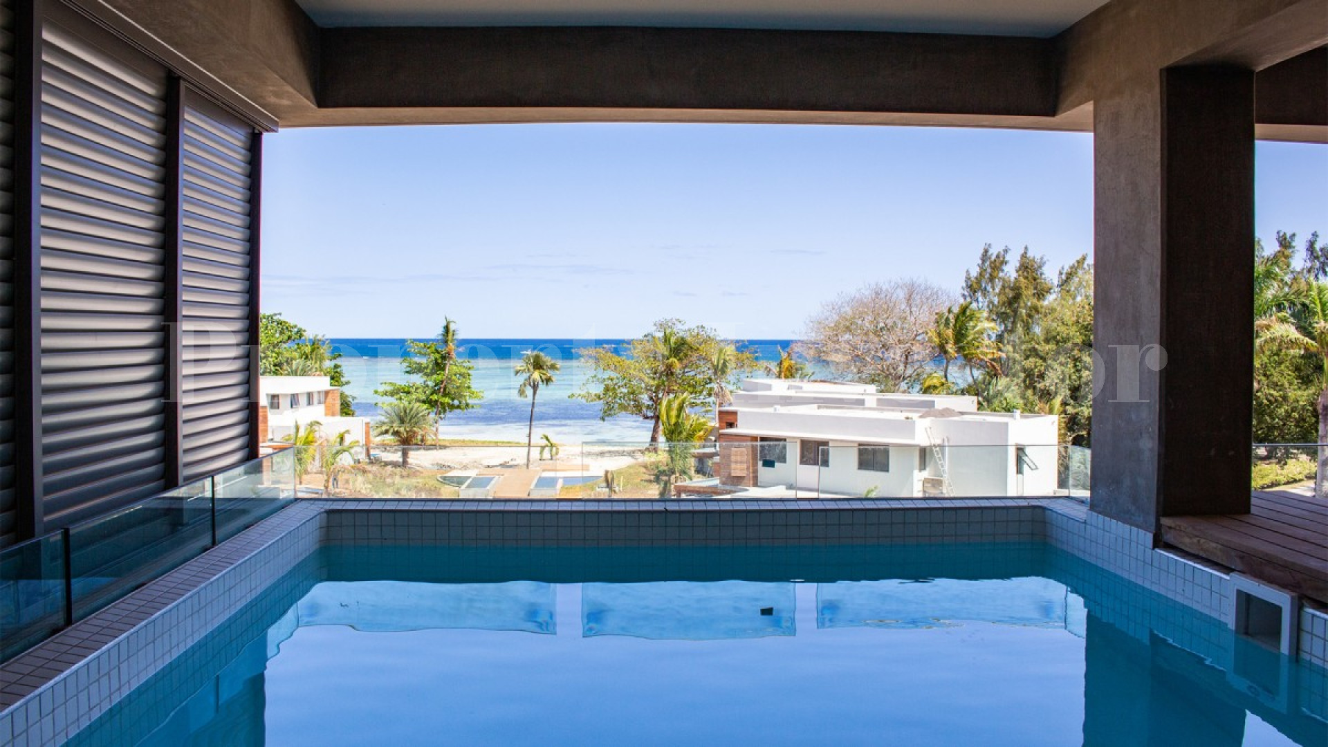 Luxury 3 Bedroom Waterfront Garden Apartment in Tamarin (Block B)