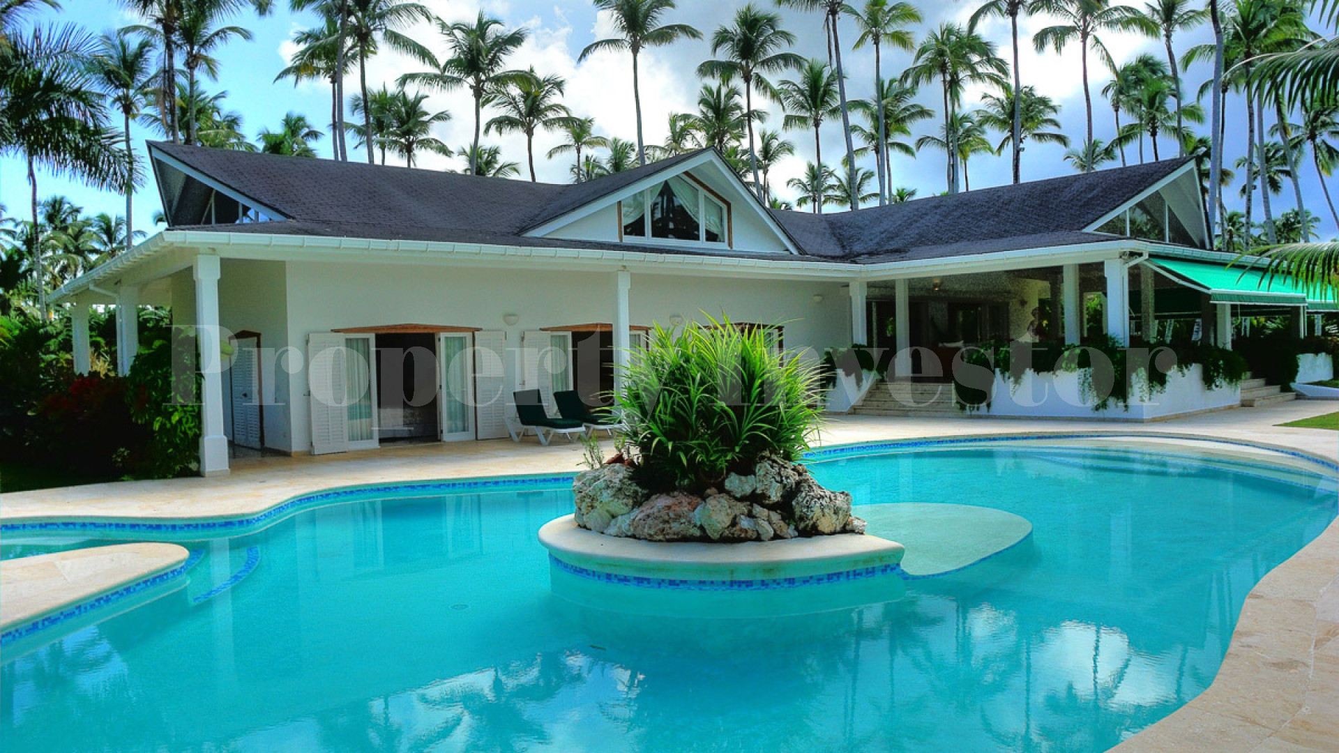 Самая восхитительная и роскошная вилла с 4 спальнями в Лас Терренас