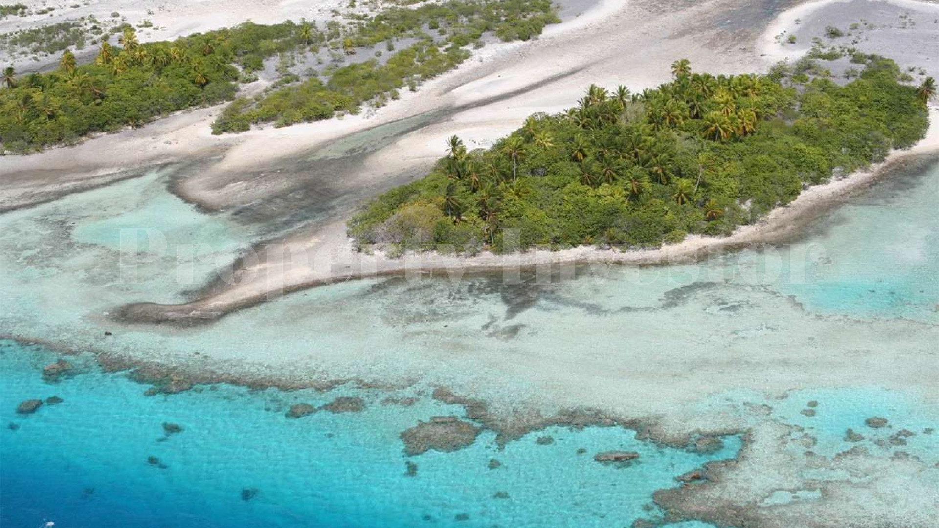 Immense 900 Hectare Private Atoll with Pearl Farm & Airstrip for Sale in French Polynesia