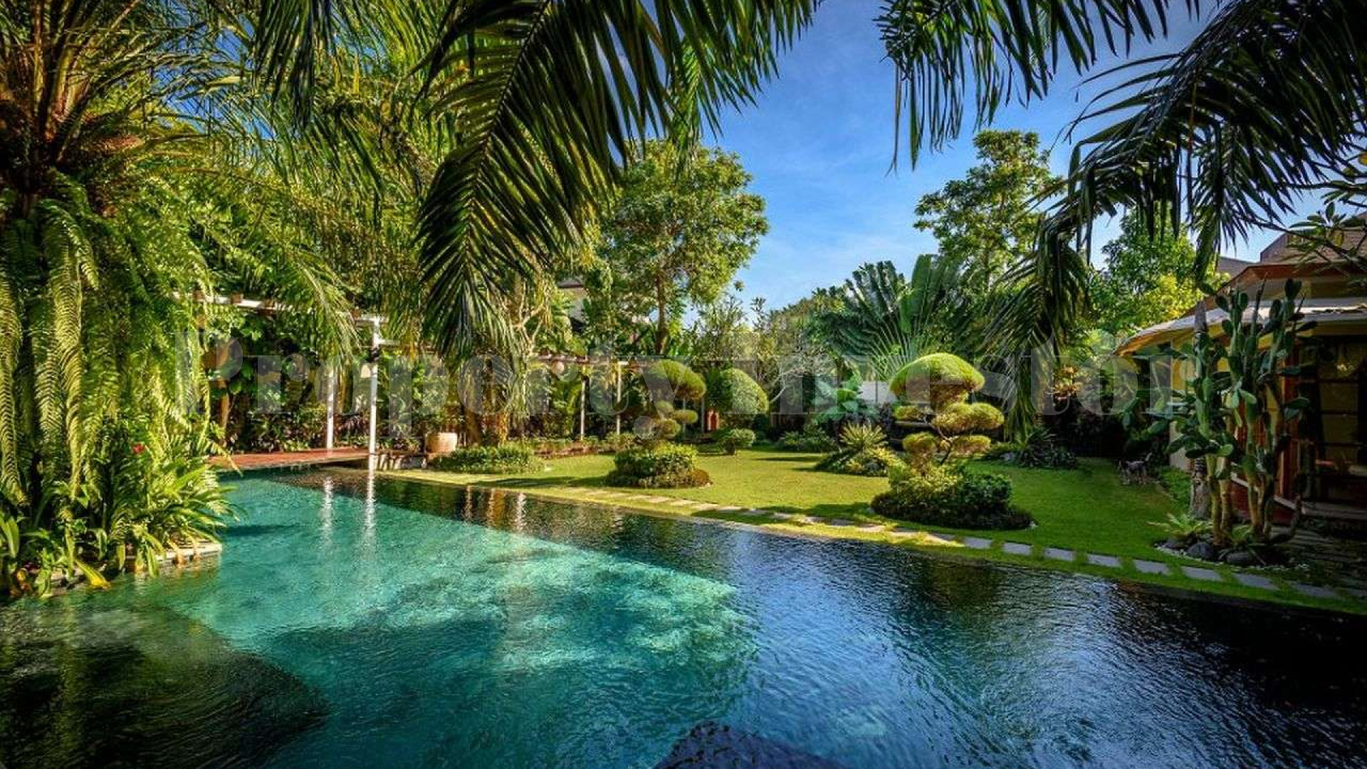 Prestigious 4 Bedroom Luxury Designer Villa for Sale in Umalas, Bali