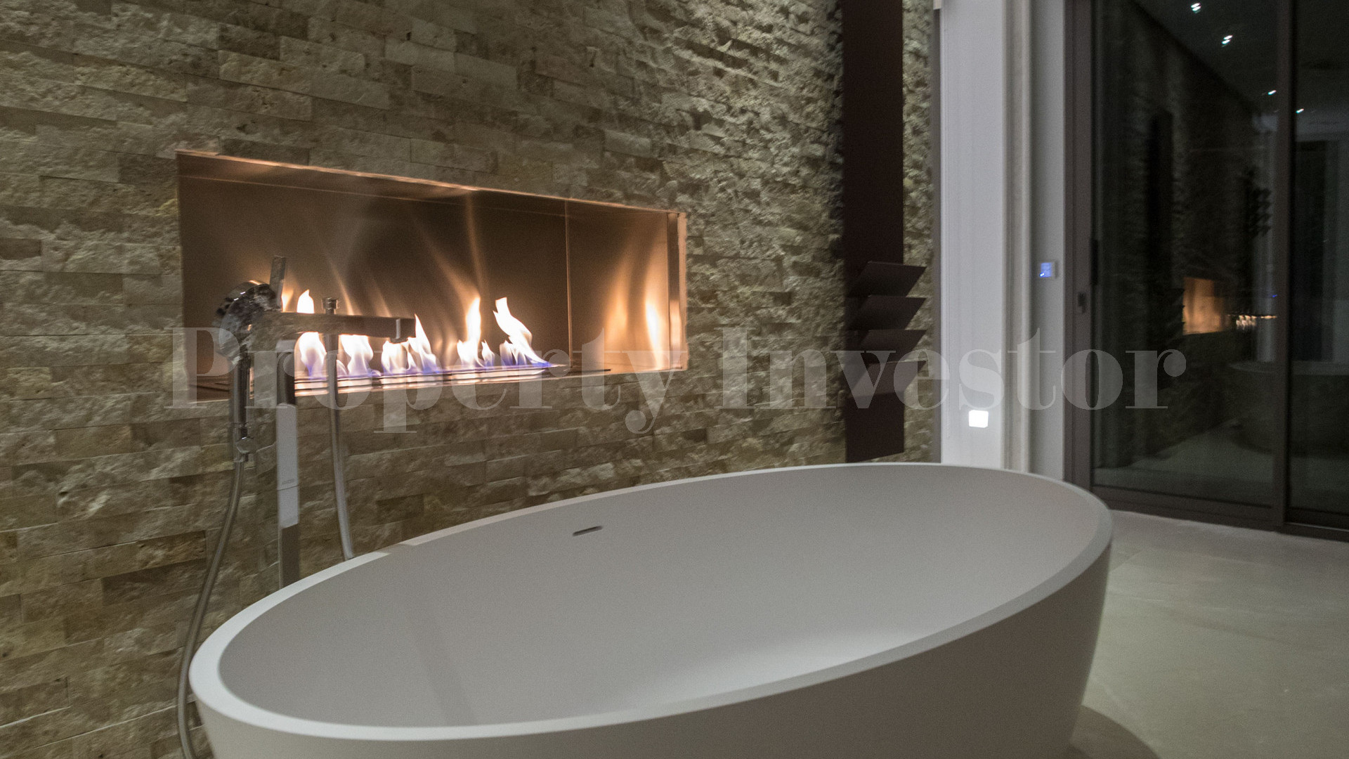 Фантастическая роскошная дизайнерская вилла на 6 спален идеальна для отдыха и развлечений в Бенаавис, Испания