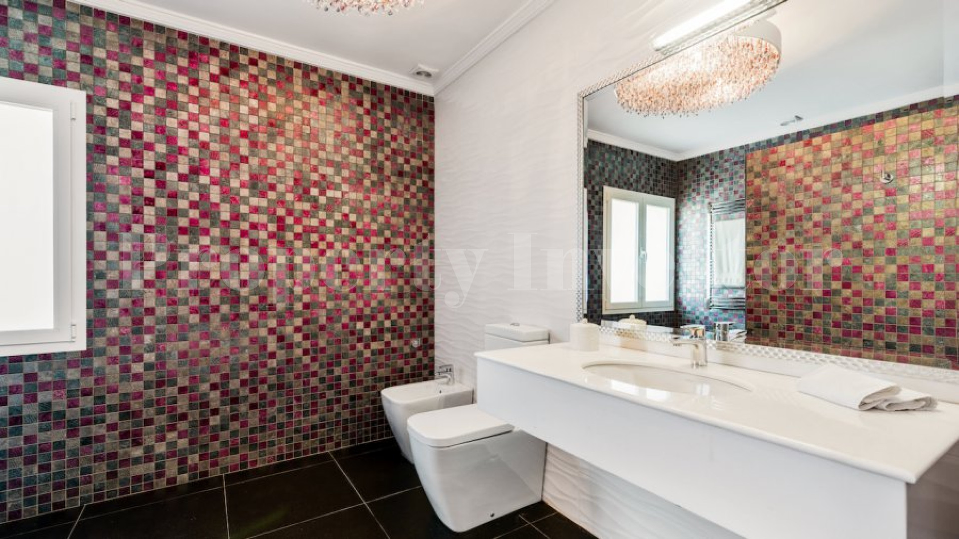 Сказочная вилла с 7 спальнями в престижном районе Сиерры Бланка