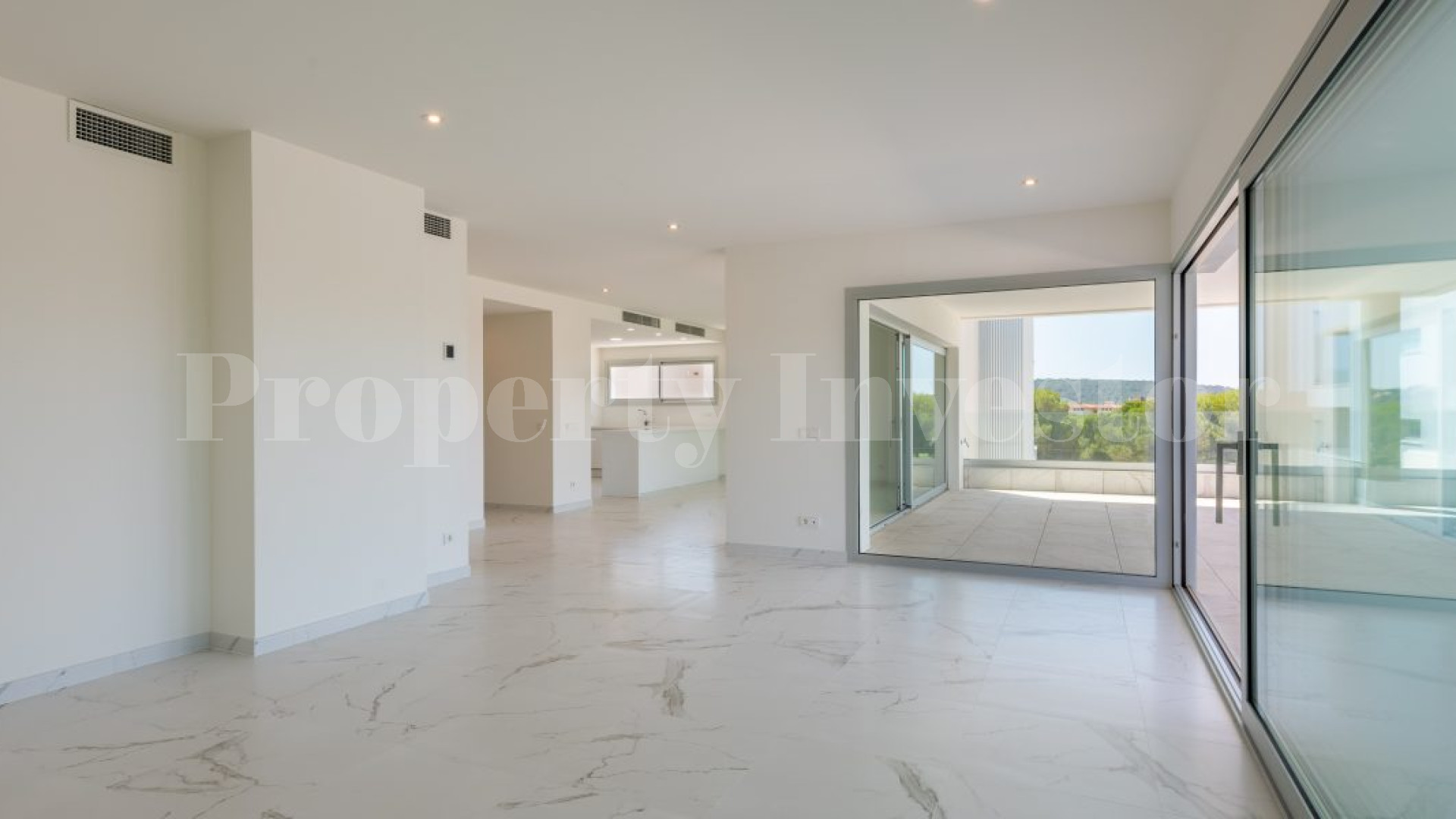 Elegant 3 Bedroom Luxury Apartment in Nova Santa Ponsa