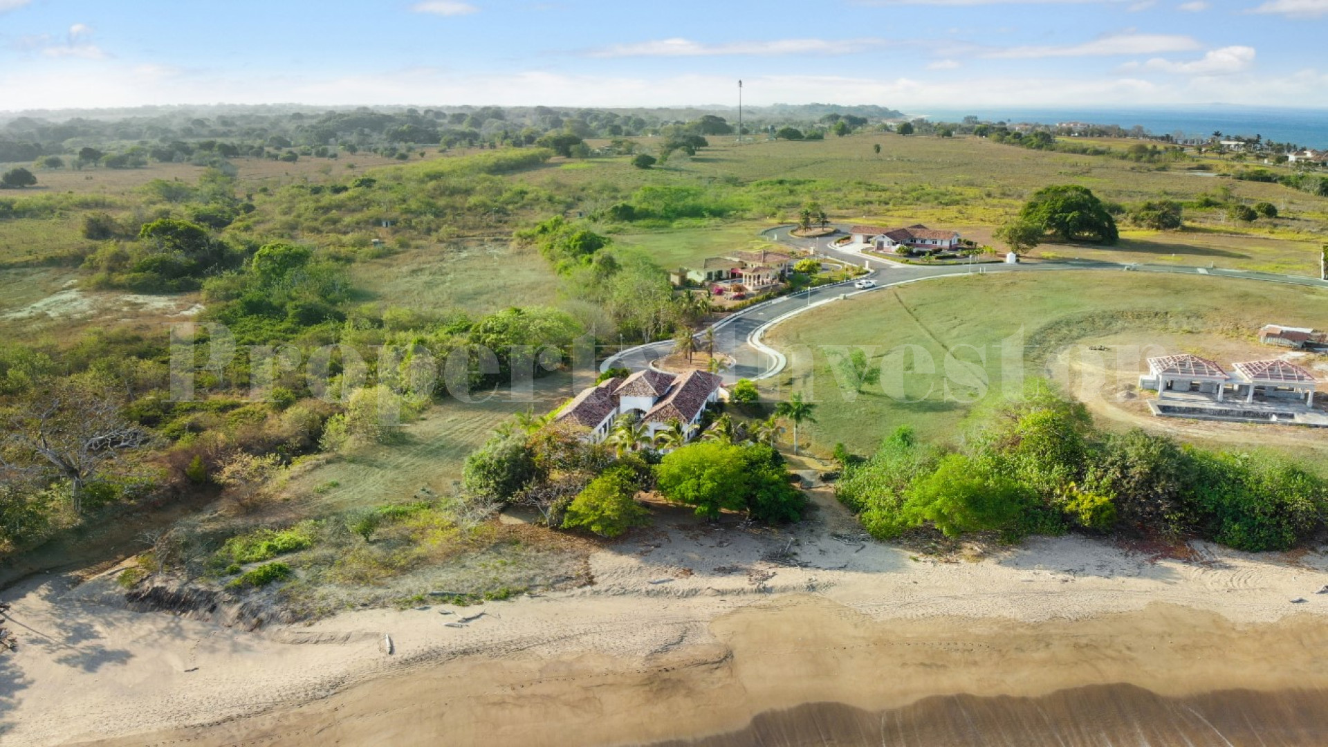 Elegant 4 Bedroom Beachfront Estate for Sale in Pedasi, Panama