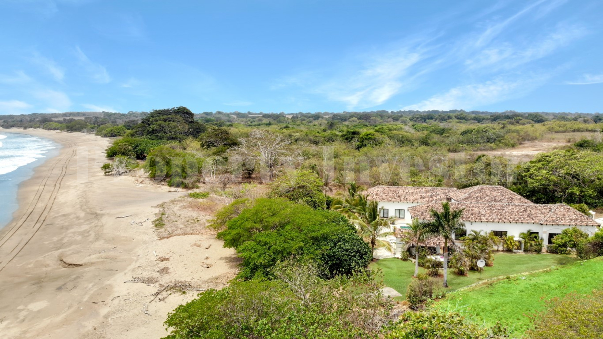 Elegant 4 Bedroom Beachfront Estate for Sale in Pedasi, Panama