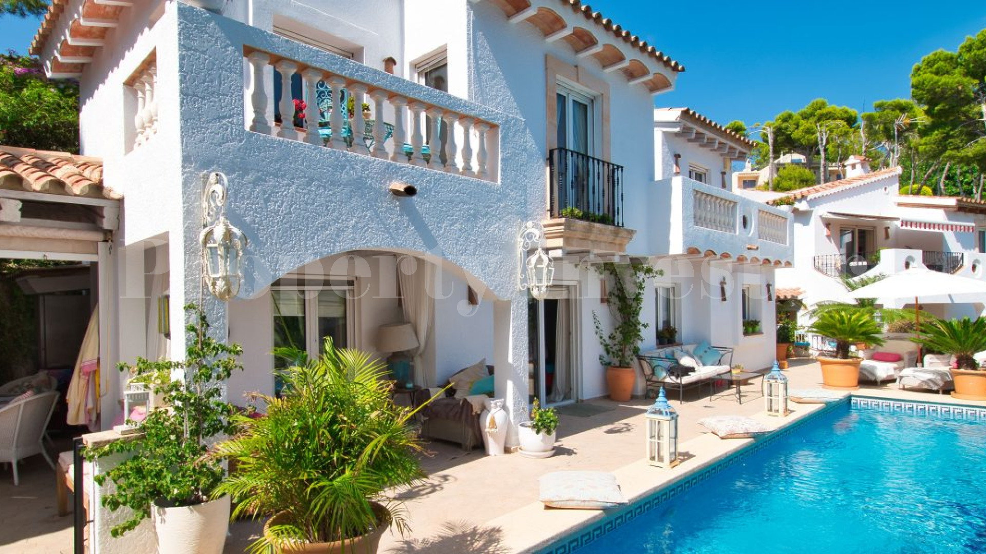 6 Bedroom Mediterranean Villa with Guest House Within Walking Distance to the Port