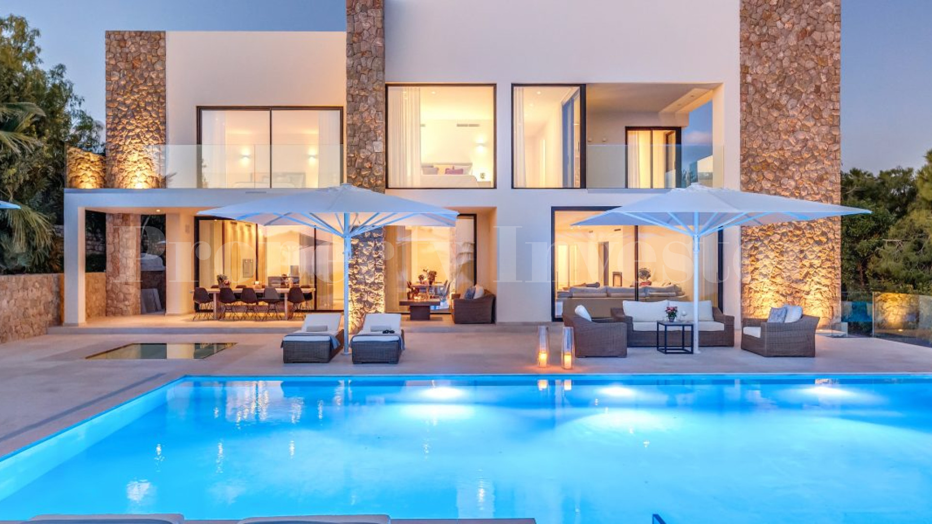 High End 8 Bedroom Luxury Villa in Anchorage Hill