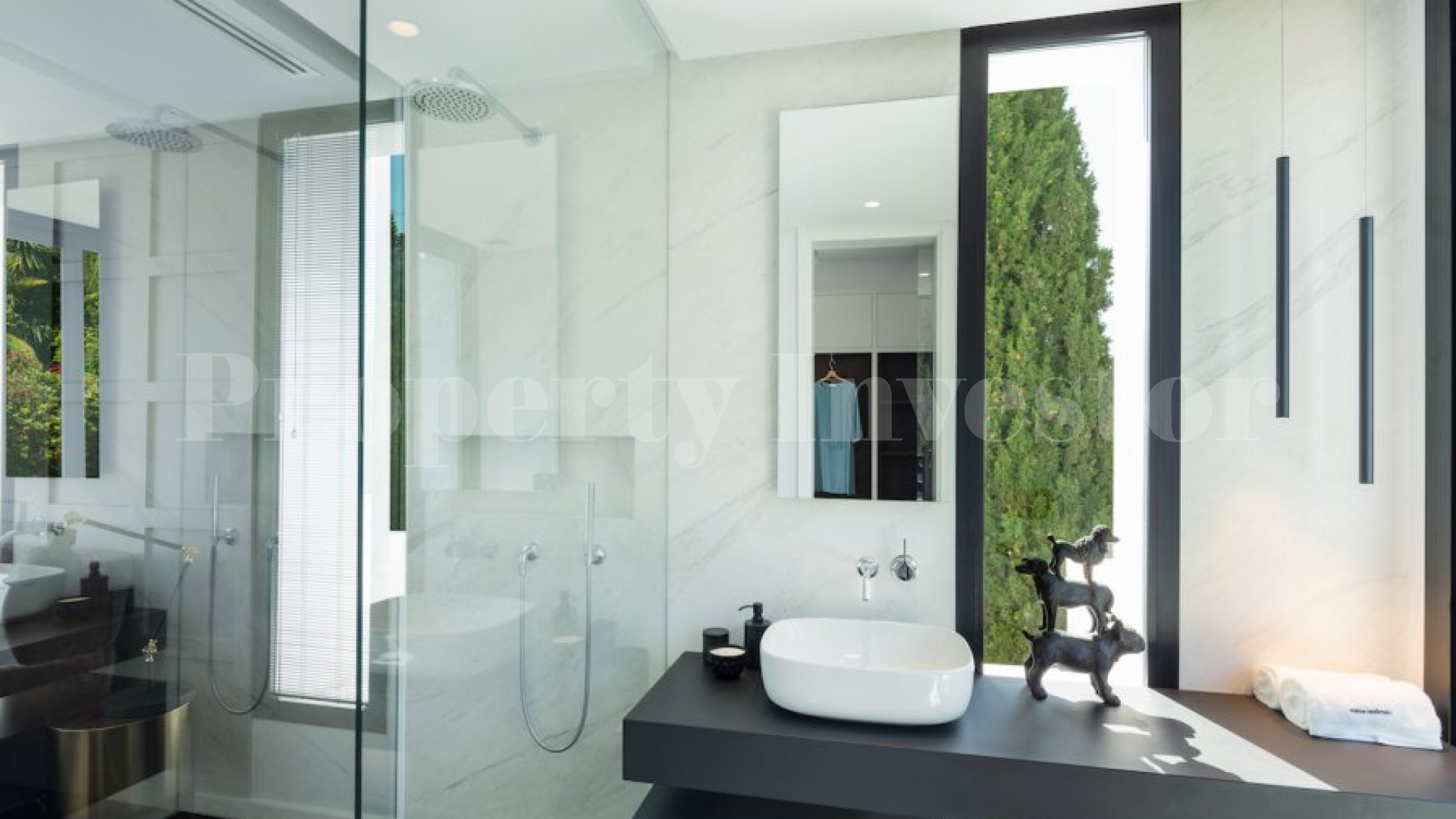 Красивая дизайнерская вилла с 5 спальнями в Нуэва Андалусия