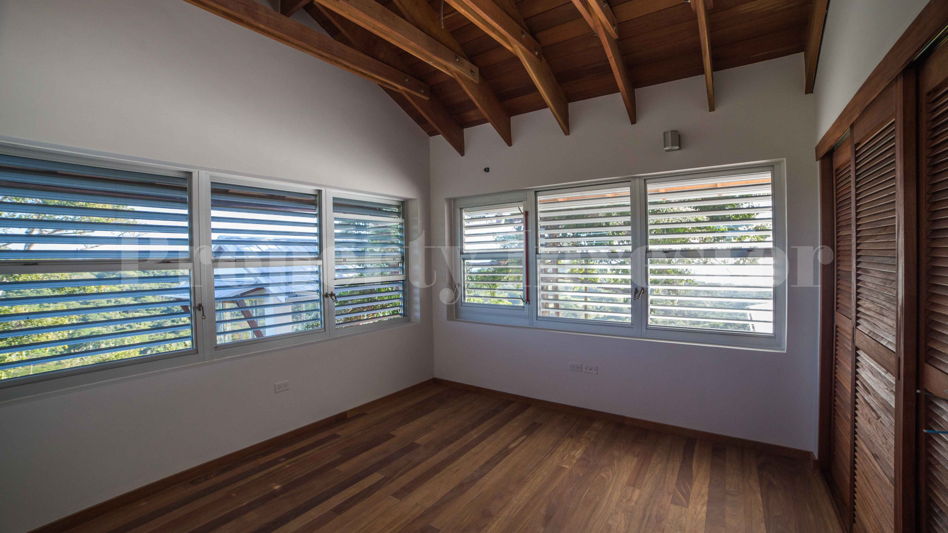 Spectacular 4 Bedroom Luxury Ocean View Home with 360° Panoramic Views for Sale in Playa Venao, Panama