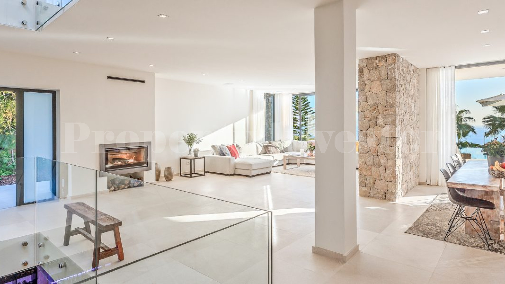 High End 8 Bedroom Luxury Villa in Anchorage Hill