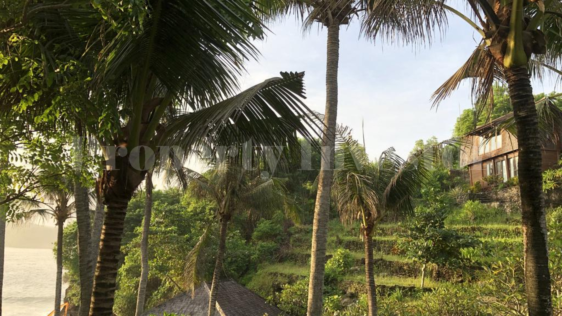 Impressive 4* Star 7 Villa Sustainable Beachfront Eco Resort on Nusa Ceningan, Indonesia