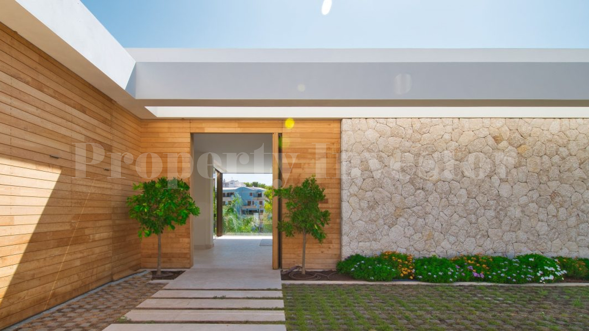 Exclusive New 4 Bedroom First Line Villa in “Club Náutico” in Santa Ponsa