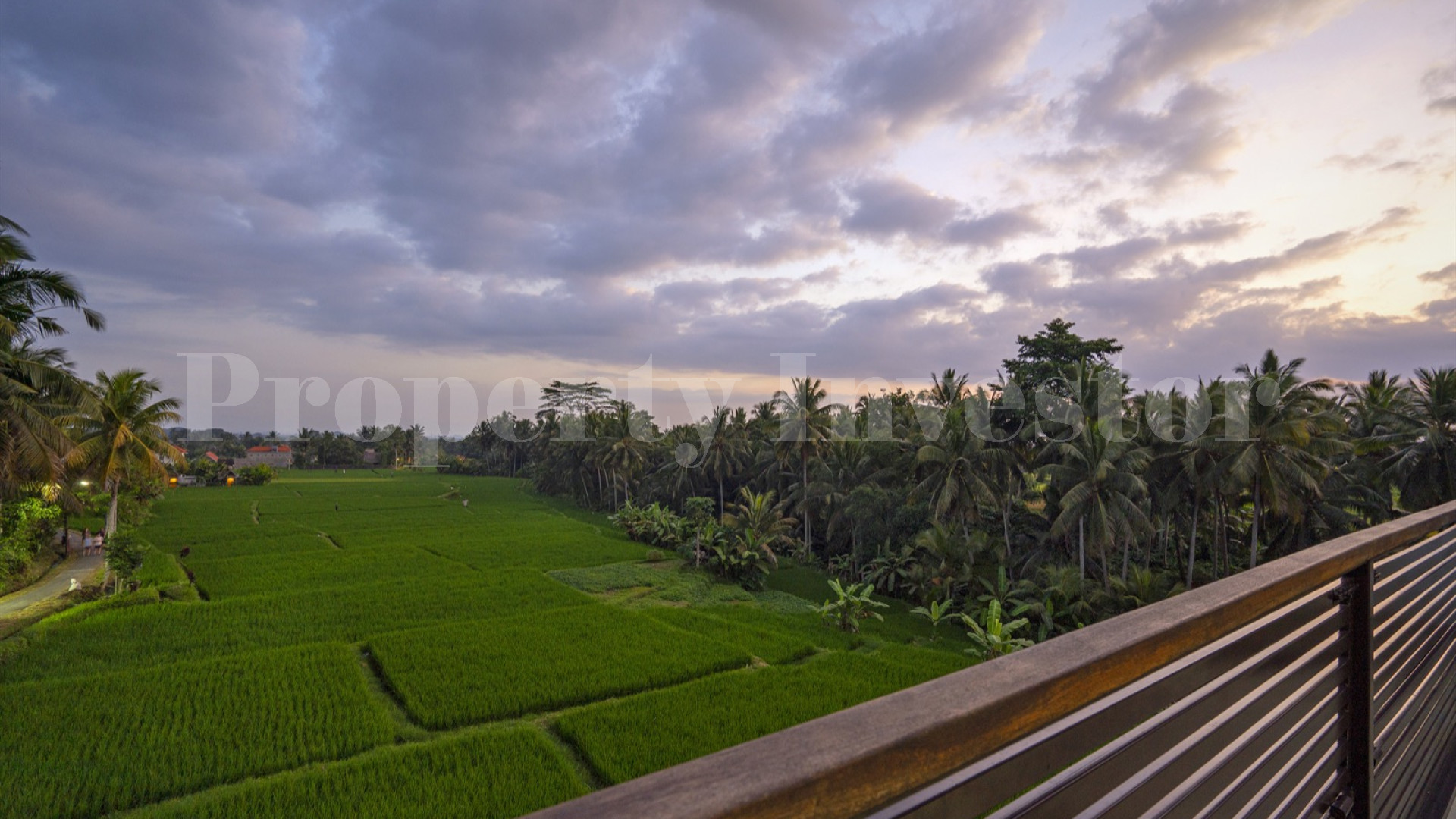 Продаётся отмеченный наградами бутик отель на 8 номеров и ресторан изысканной кухни в Убуде, Бали