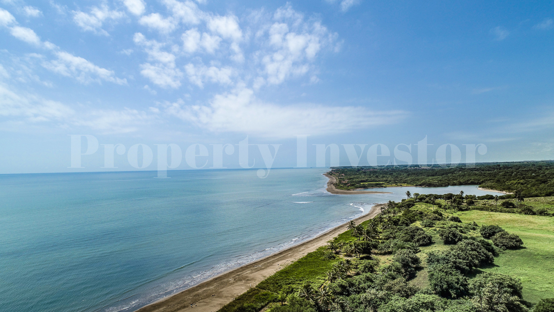 13.6 Hectare Commercial Beachfront Lot for Sale in El Manantial, Panama