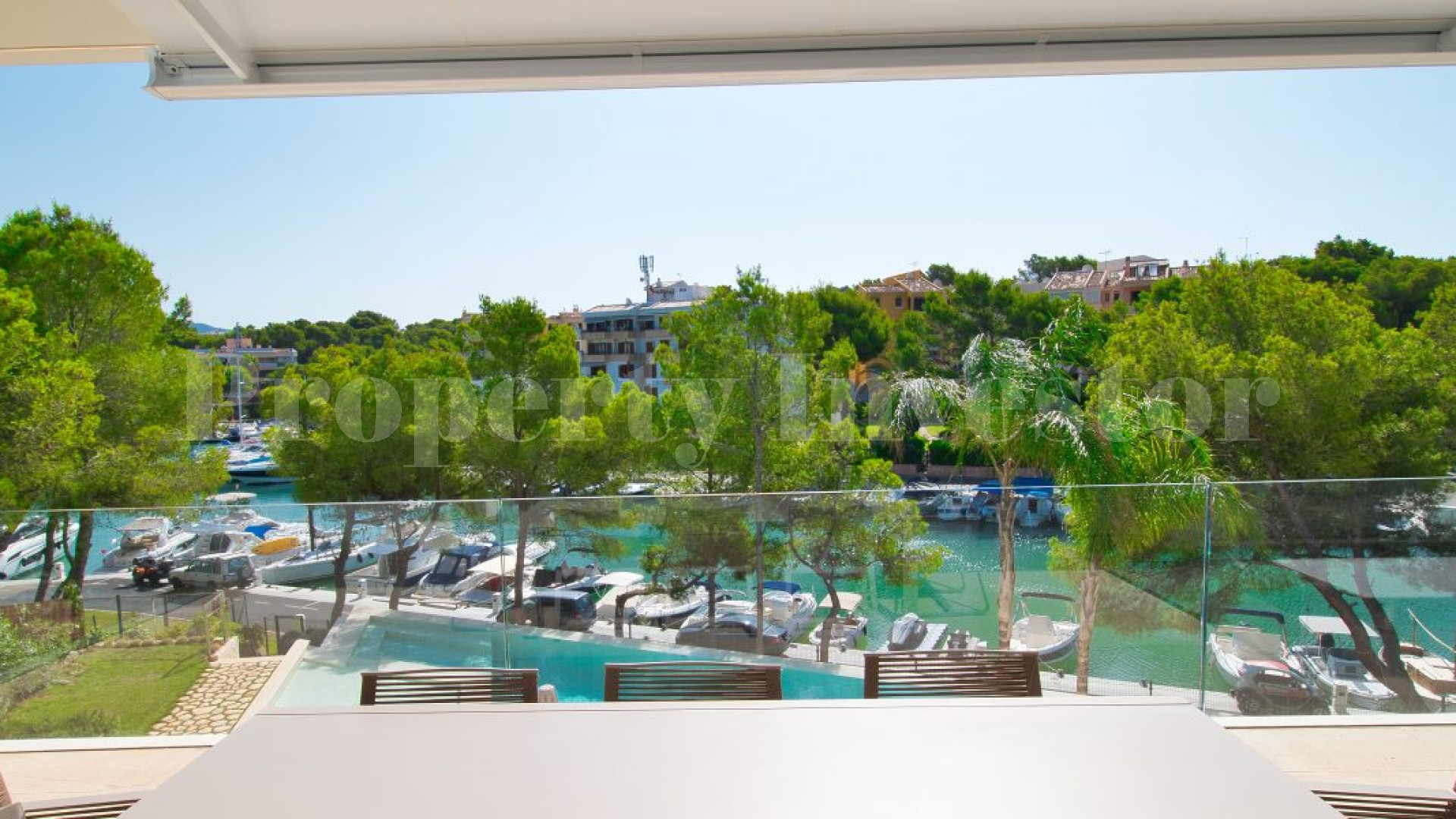 Exclusive New 4 Bedroom First Line Villa in “Club Náutico” in Santa Ponsa