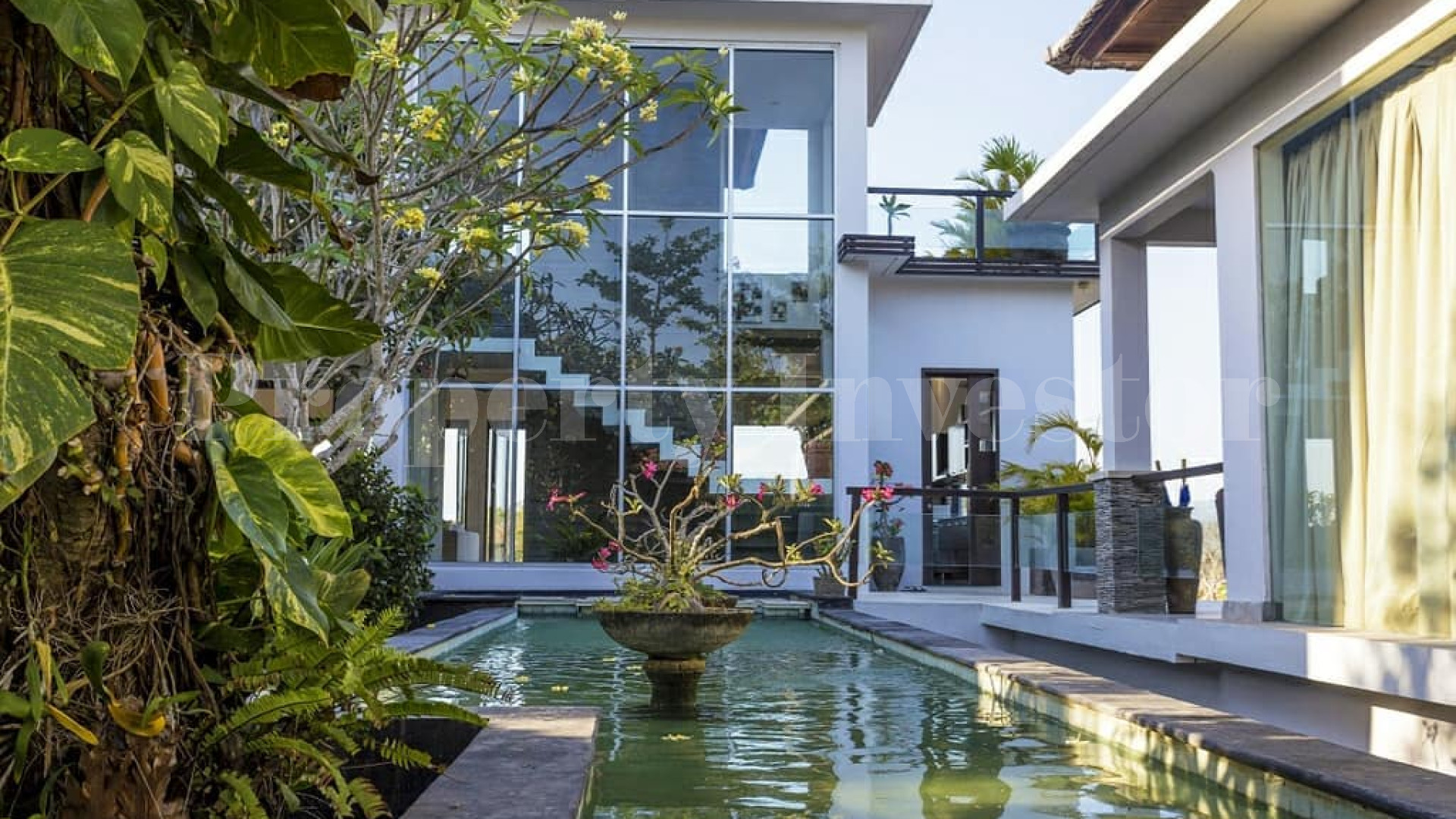 Stunning 4 Bedroom Modern Villa with Panoramic Ocean Views for Sale in Uluwatu, Bali