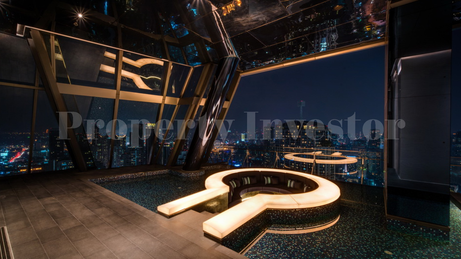 Эксклюзивный ультра роскошный пентхаус-апартамент на 3 спальни в Фром Фонг, Бангкок