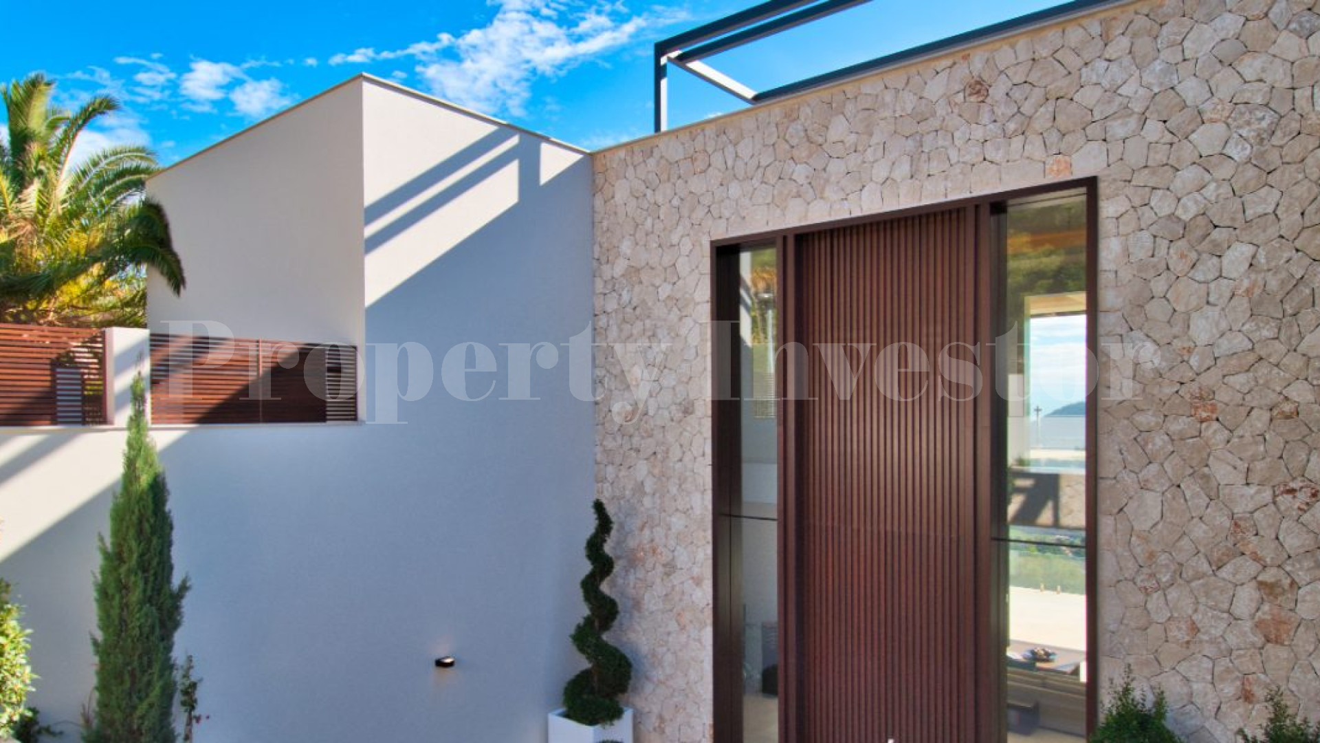 Impressive 8 Bedroom Luxury Sea View Villa Sought After Area of Port Andratx