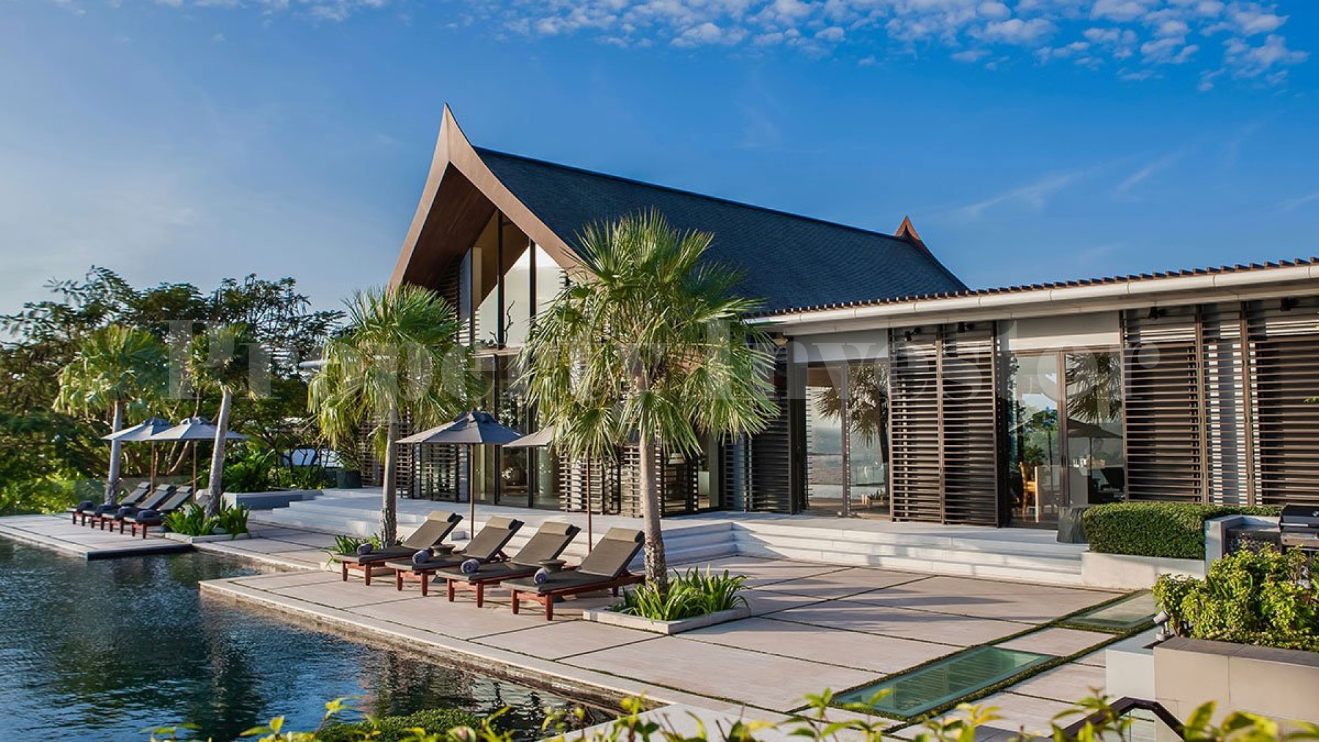 Захватывающая роскошная вилла на 9 спален со своим доступом к пляжу в Кейп Яму, Пхукет