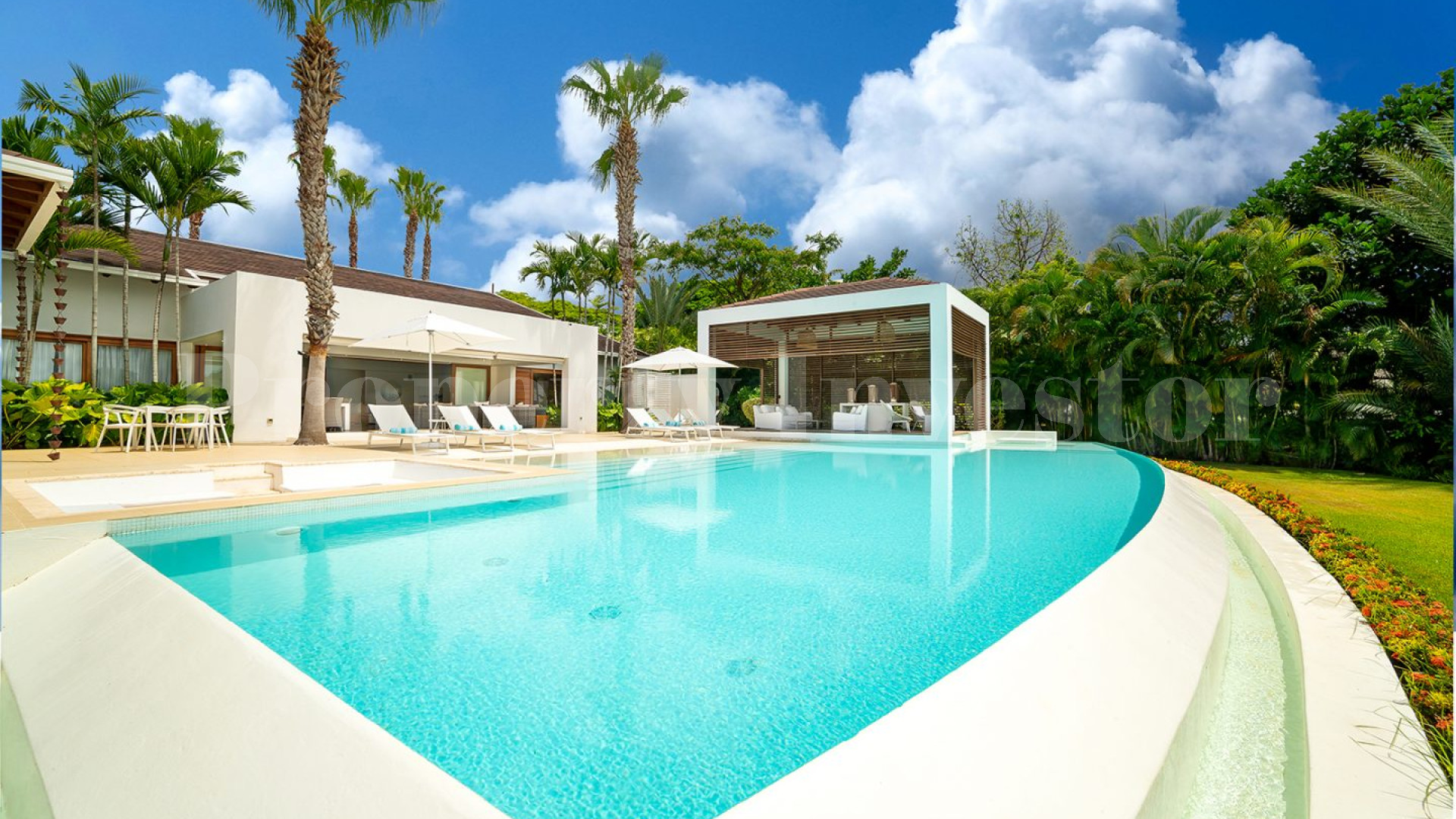 Modern 4 Bedroom Luxury Golf Villa for Sale in La Romana, Dominican Republic