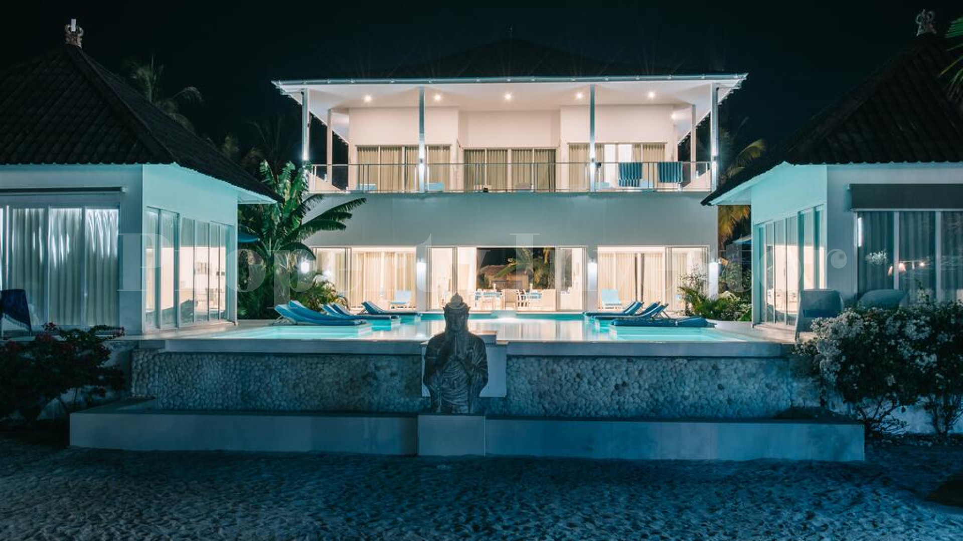 Popular 9 Bedroom Villa (Boutique Hotel) for Sale in Gili Trawangan, Indonesia