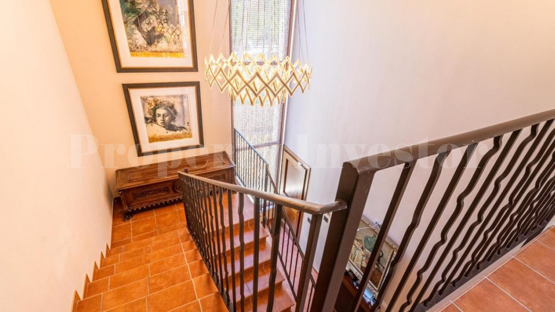 Красивая вилла на 4 спальни в традиционном  средиземноморском стиле в Портальс-Ноус, Майорка