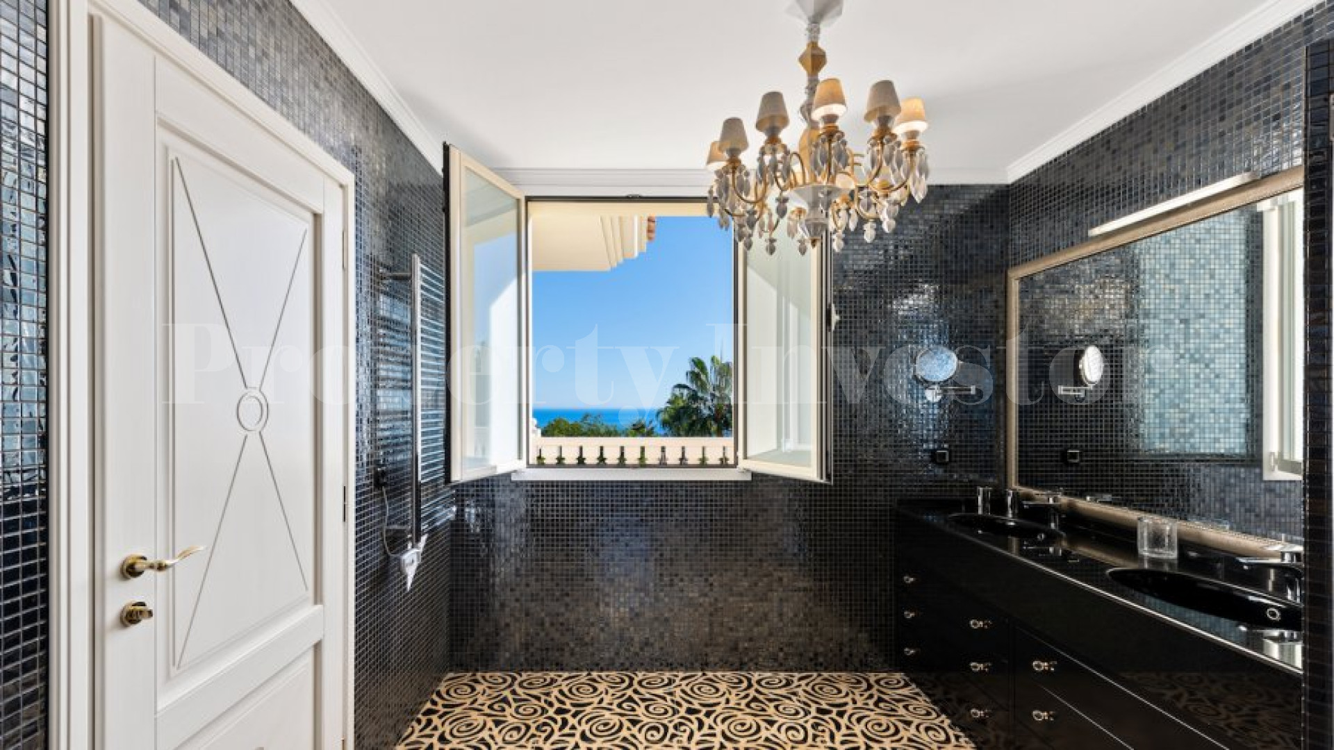 Сказочная вилла с 7 спальнями в престижном районе Сиерры Бланка