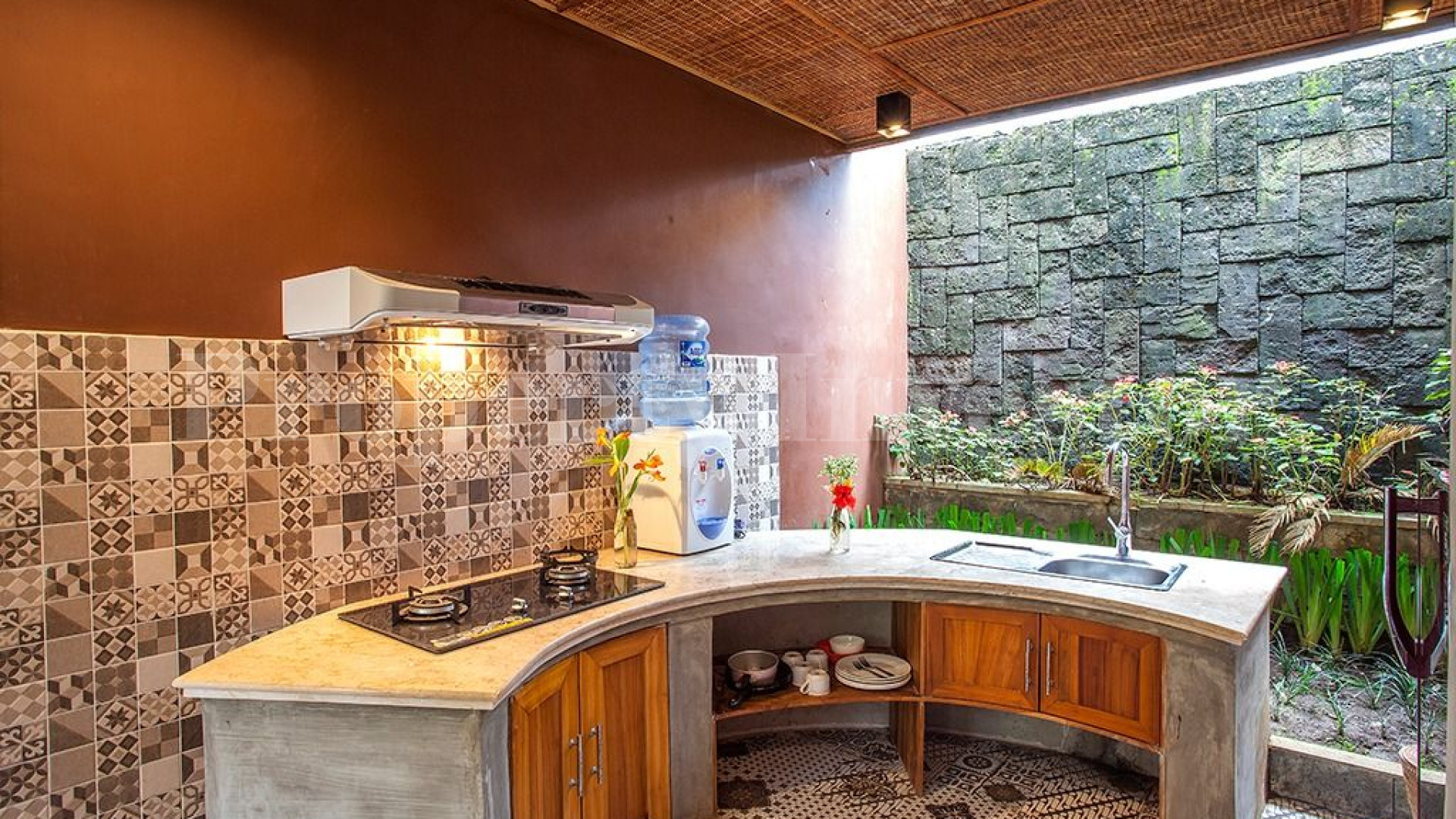 Бутик-отель в отличном месте на 4 виллы/8 спален в традиционном стиле в северном Убуде, Бали