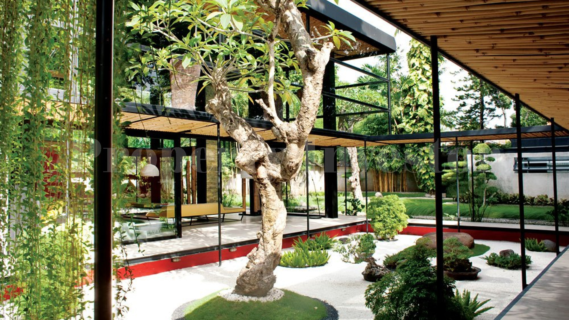 Ultra Modern 5 Bedroom Villa in the Heart of Seminyak