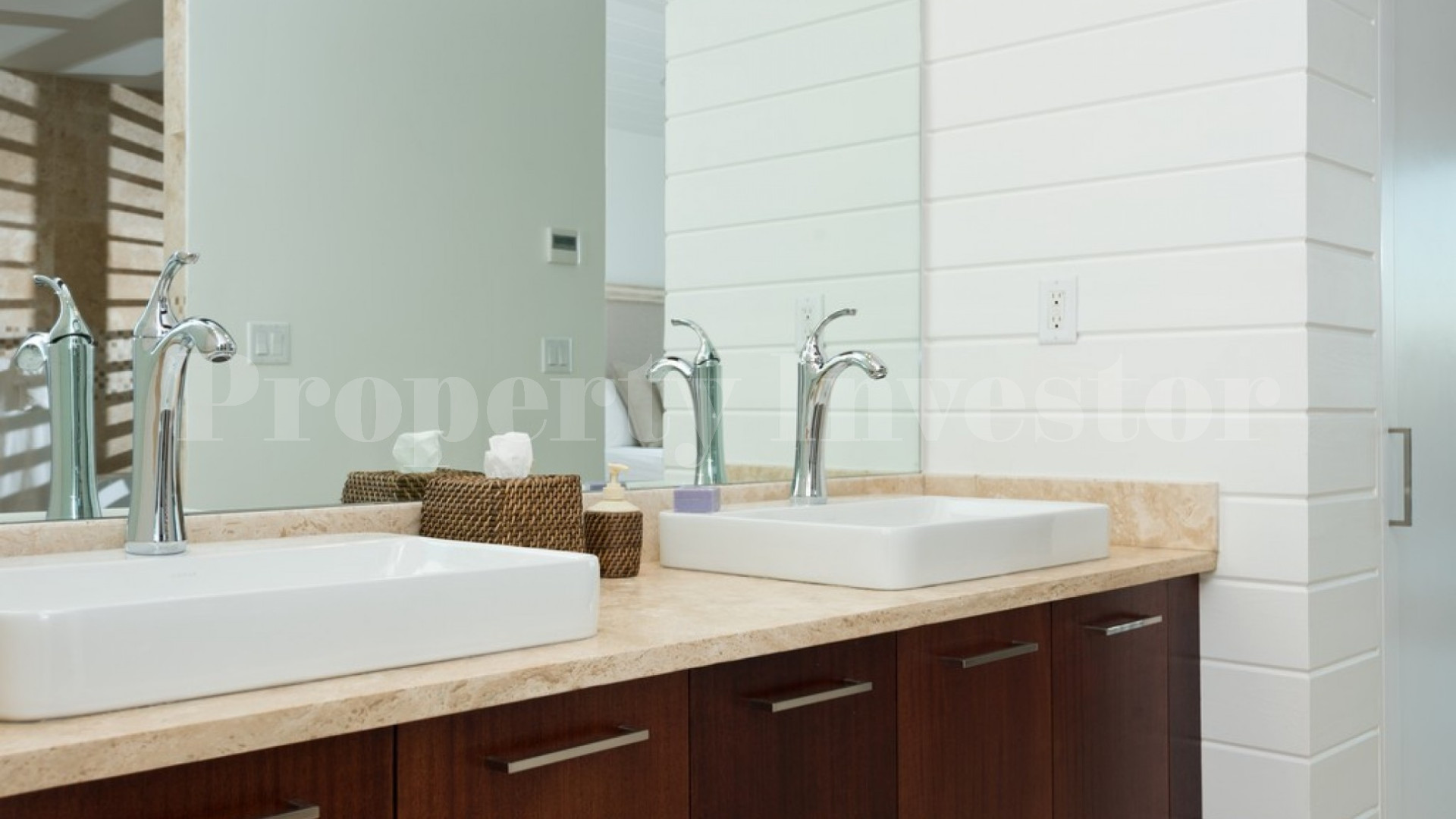 Exclusive Luxury 4 Bedroom Beachfront Villa in Turks & Caicos