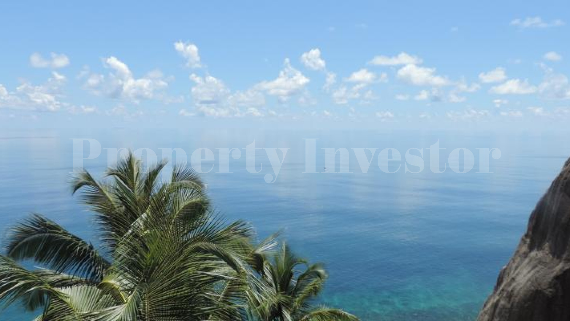 Fantastic 2 Bedroom Luxury Villa with Spectacular Panoramic Sea Views Overlooking Surfer's Beach, Seychelles