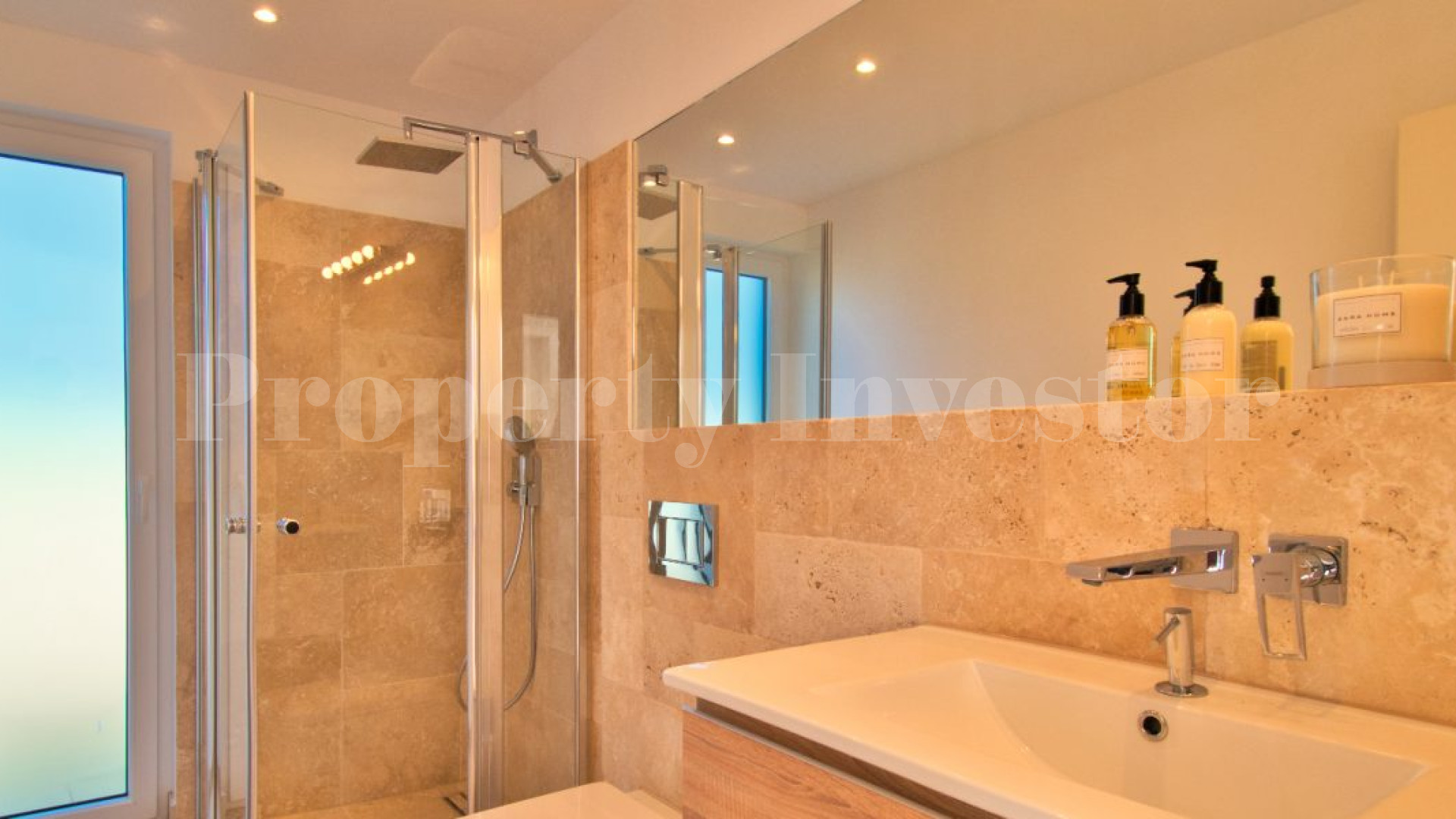 Modern 5 Bedroom Villa with Sea Views in Nova Santa Ponsa