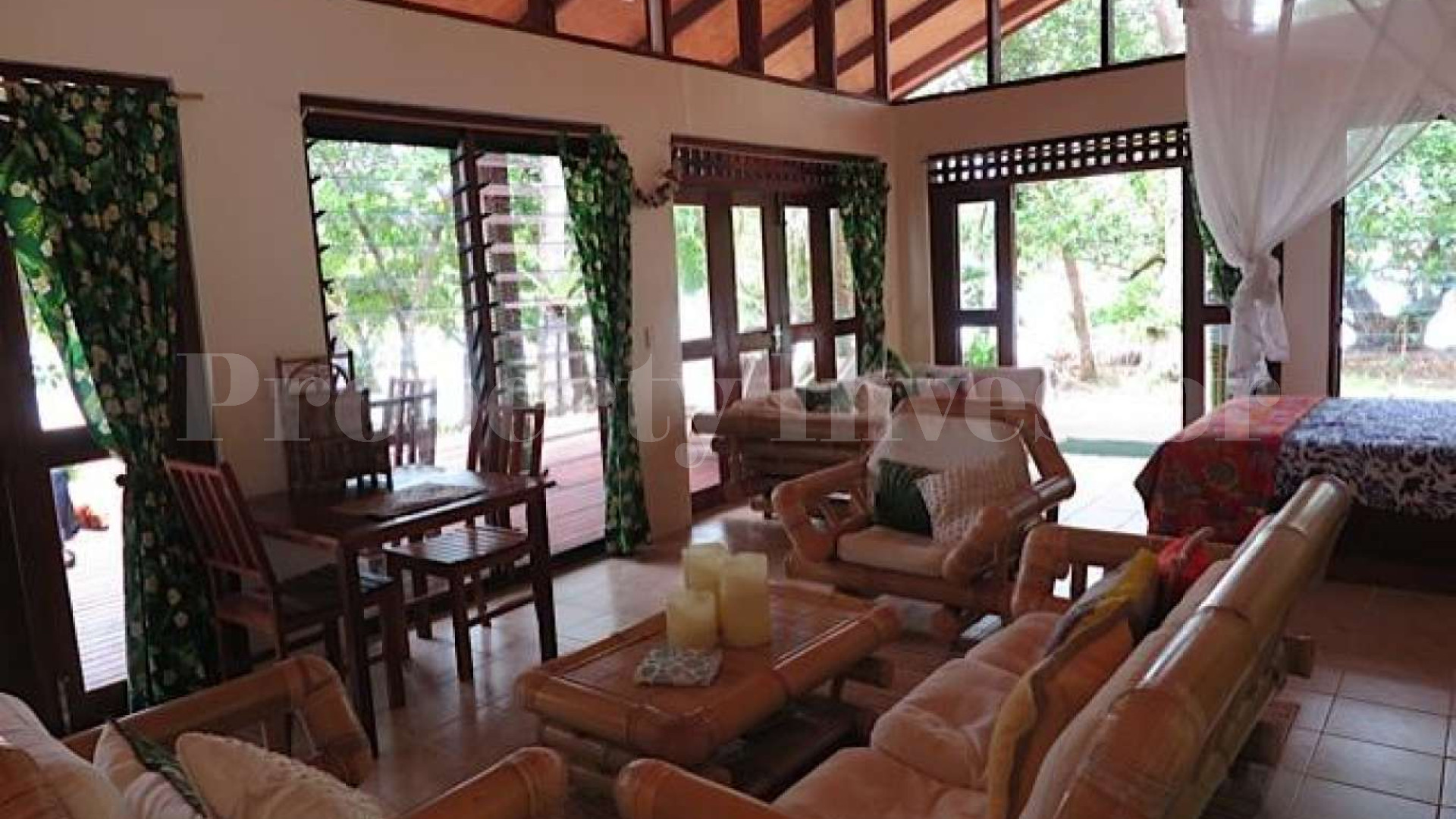 Продается уютный частный остров 1,72 га со скрытой от глаз резиденцией в Вануату