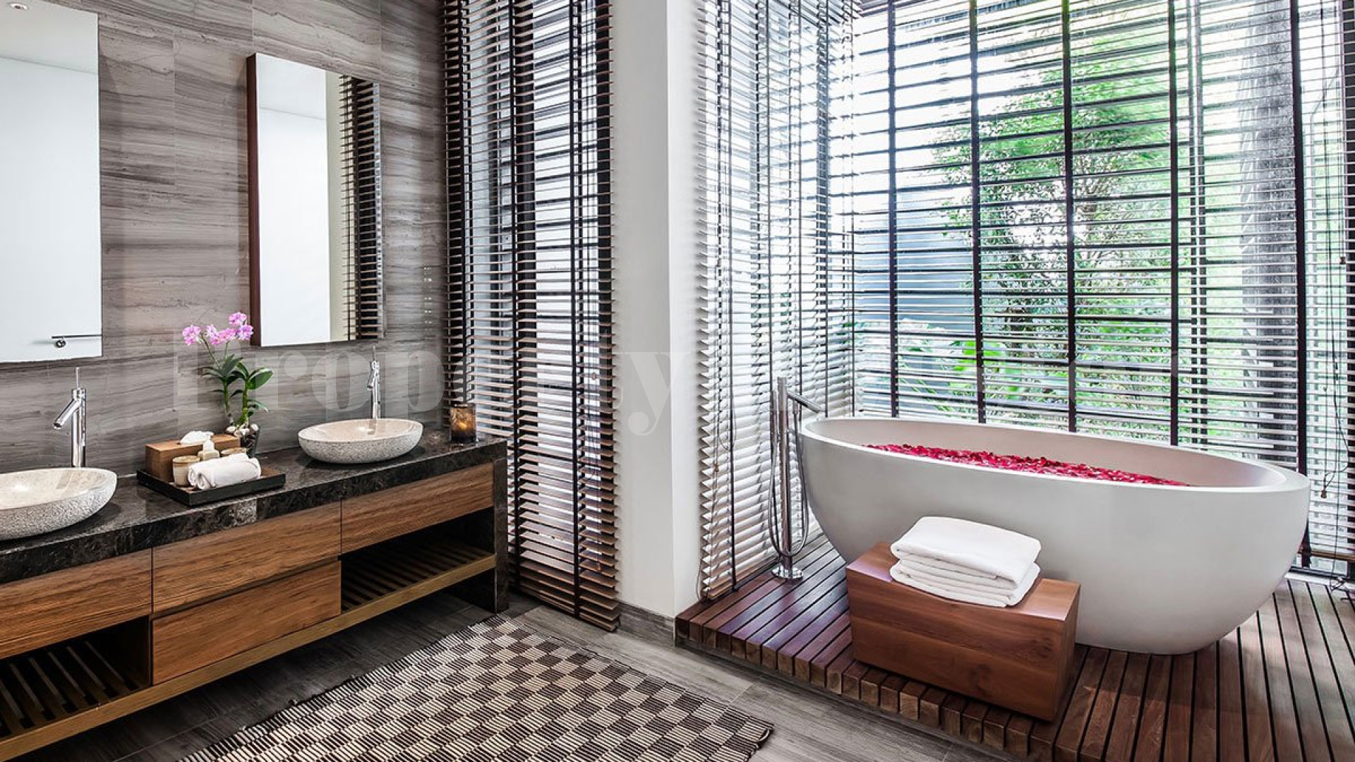 Захватывающая роскошная вилла на 9 спален со своим доступом к пляжу в Кейп Яму, Пхукет