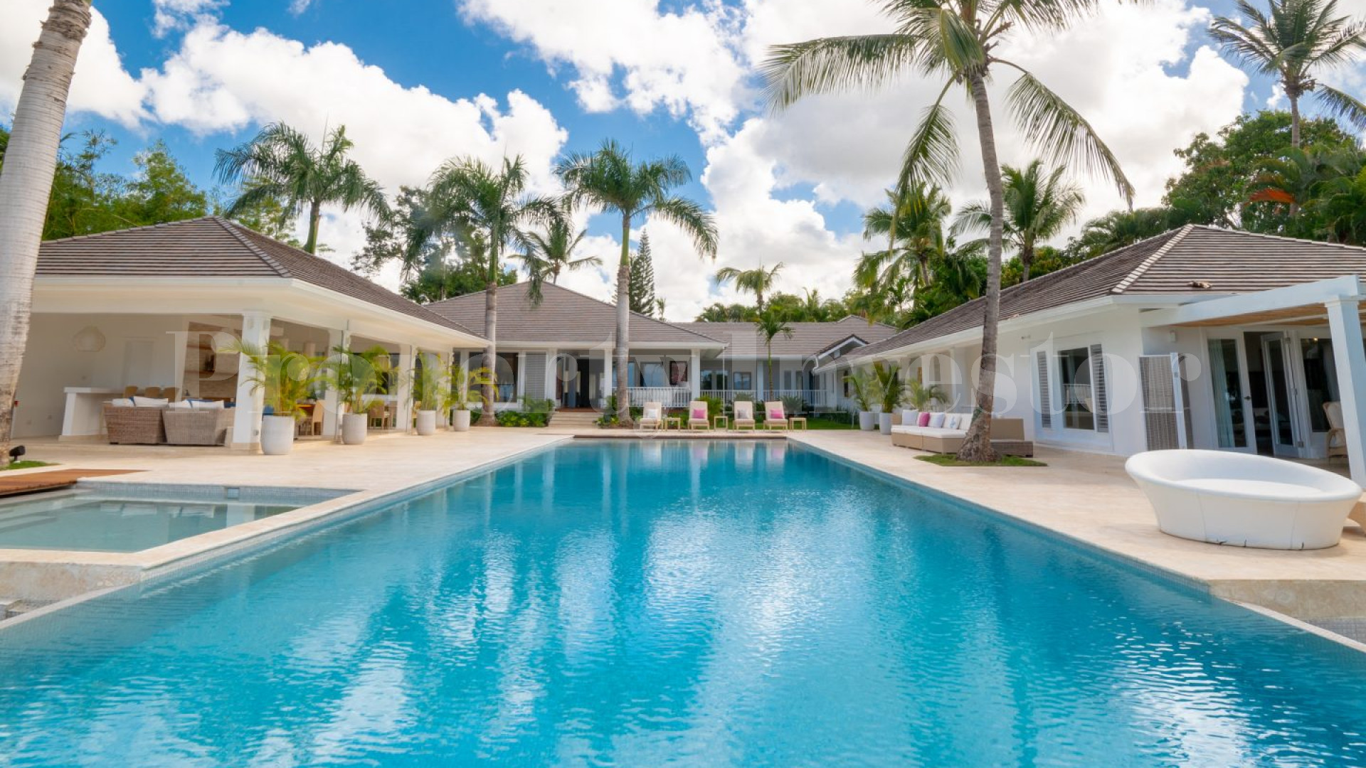 Modern Colonial 7 Bedroom Luxury Villa with Fabulous Golf & Ocean Views for Sale in La Romana, Dominican Republic